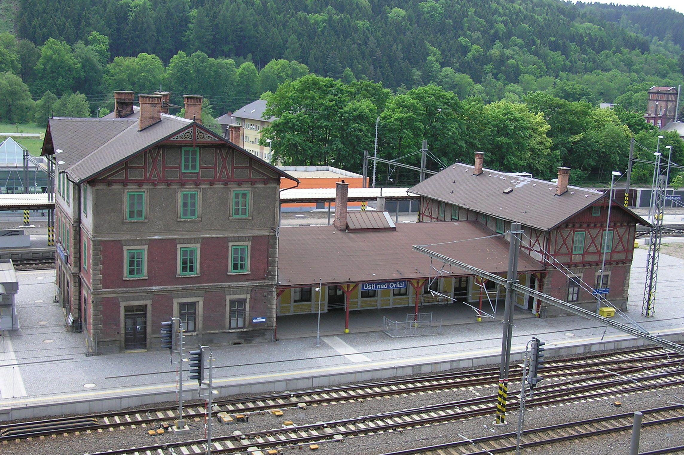 Oustecké nádraží, s.r.o.