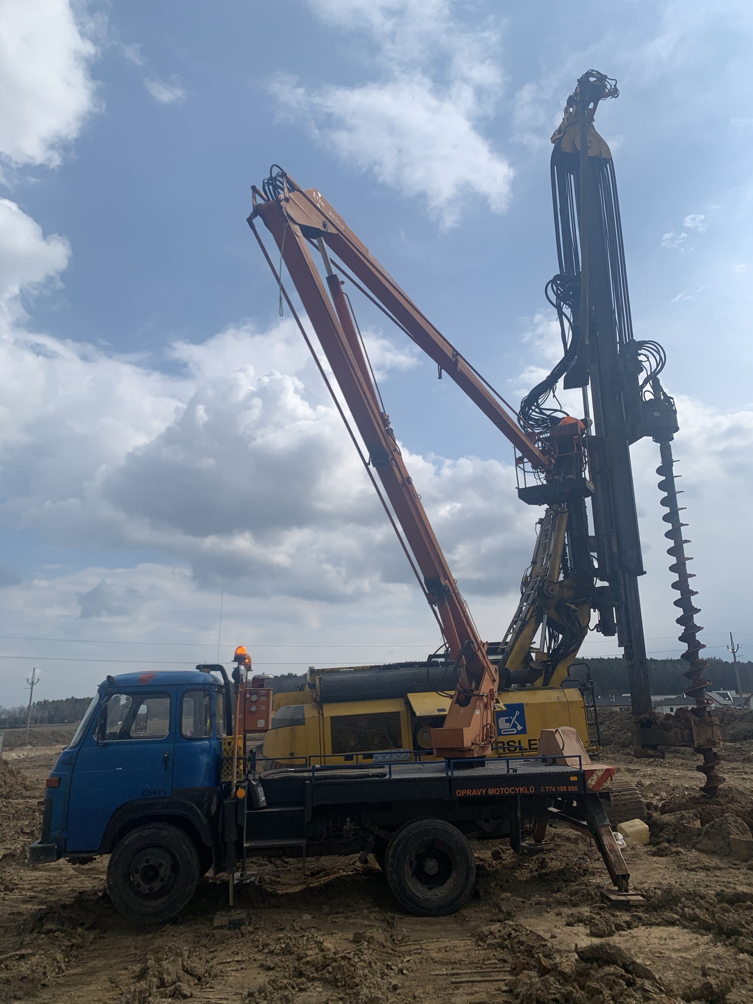 JAROSLAV - Pracovní vysokozdvižné plošiny foto 2