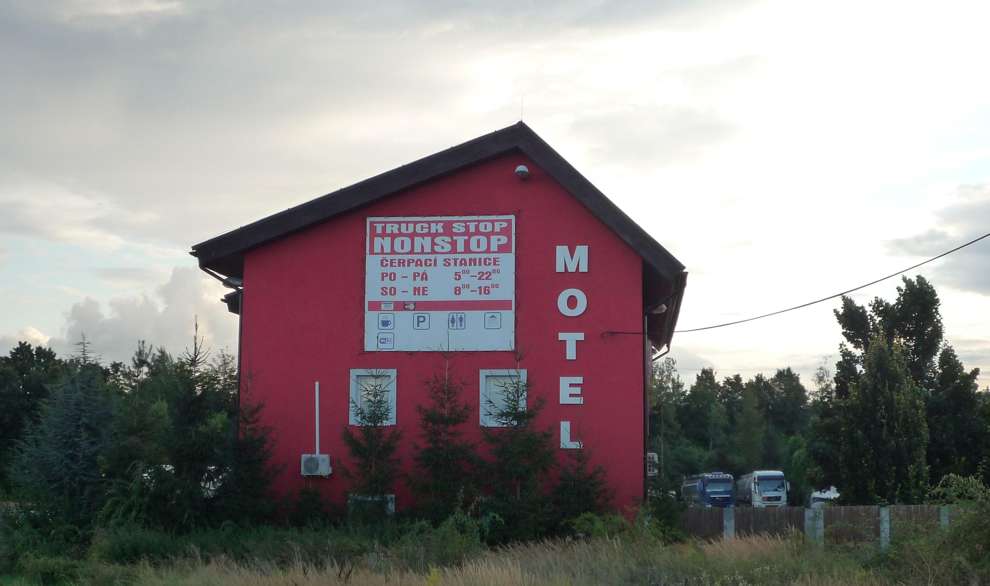 RED OIL motel