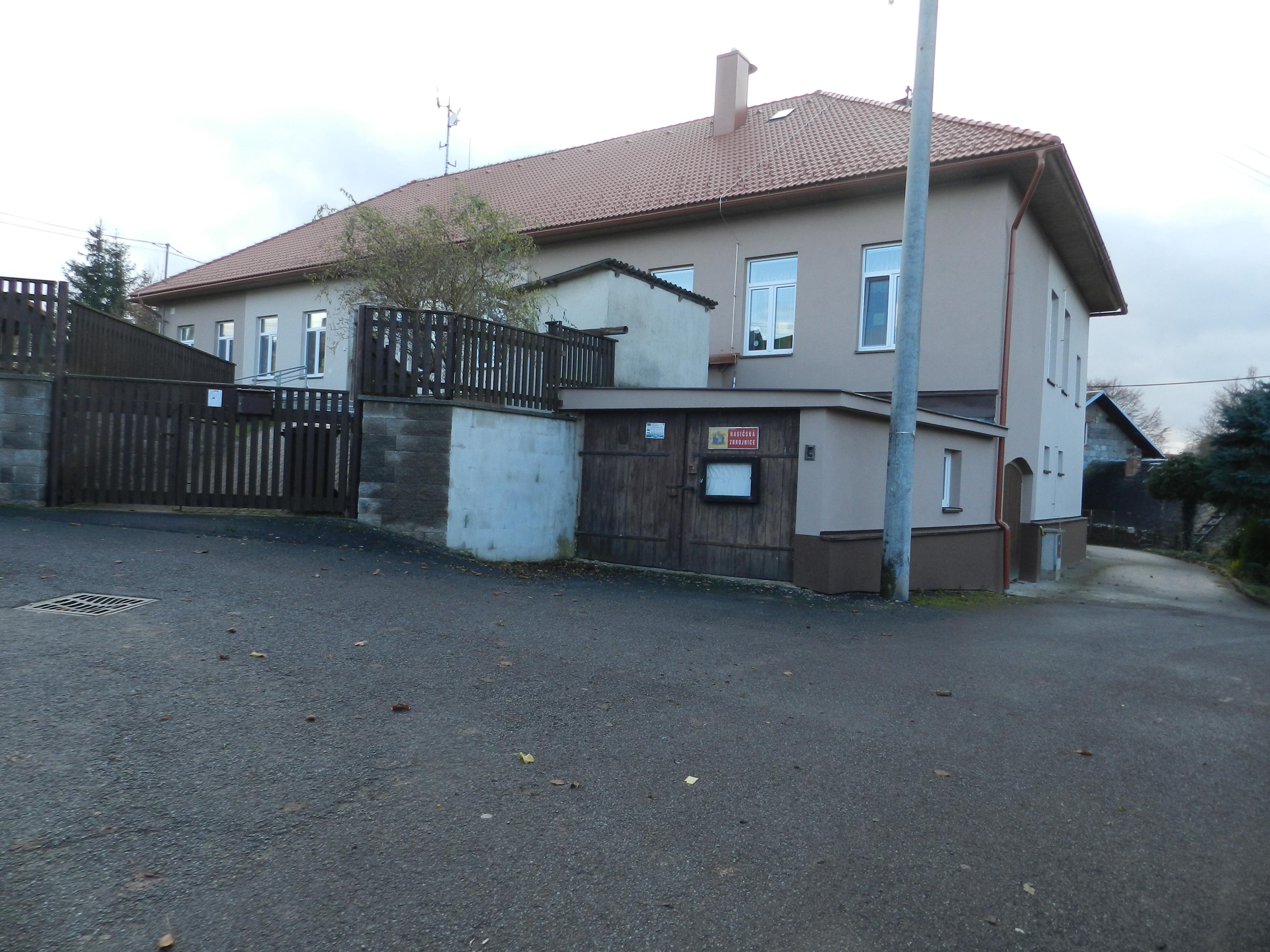 Poděšín - obecní úřad foto 4