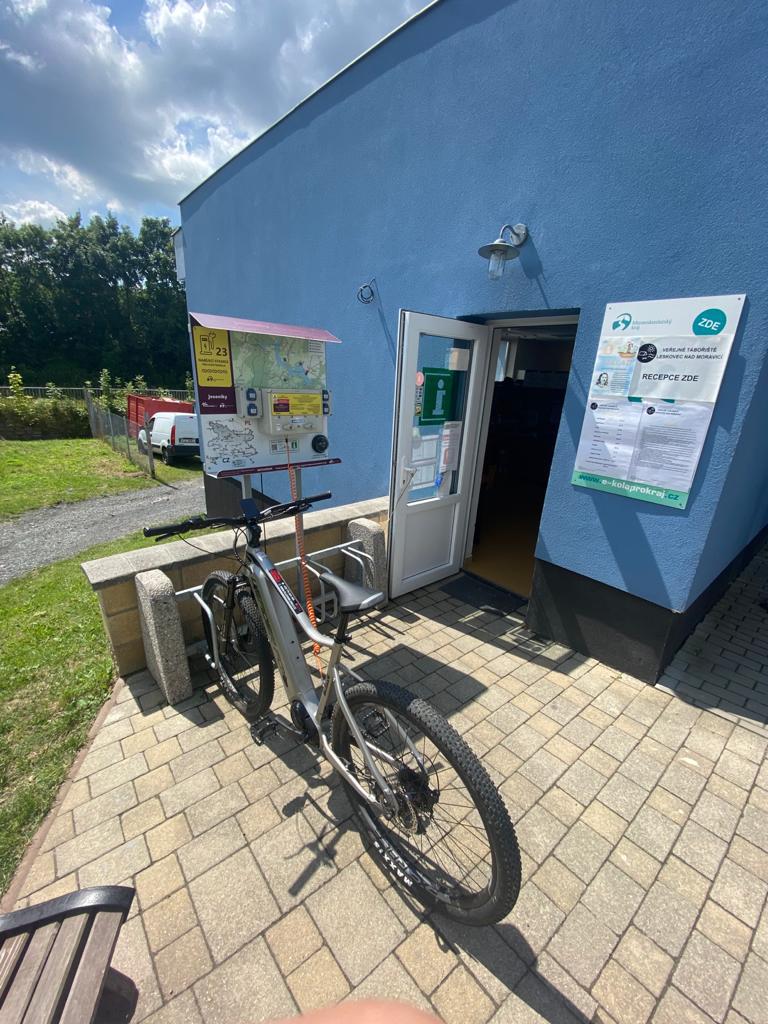 Nabíjecí stanice Turistické informační centrum Slezská Harta foto 3