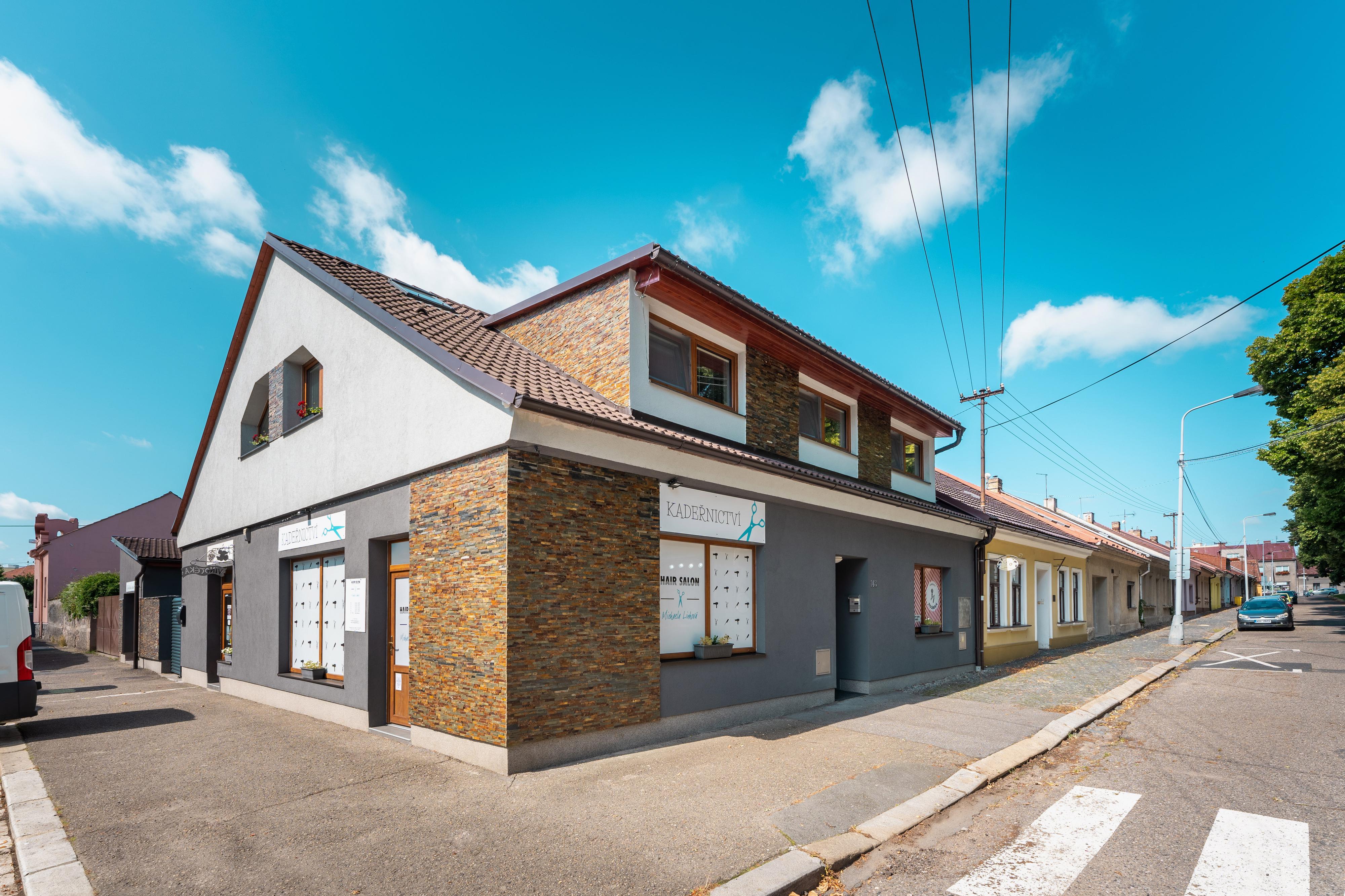 Michaela Linhová Hair salon foto 2