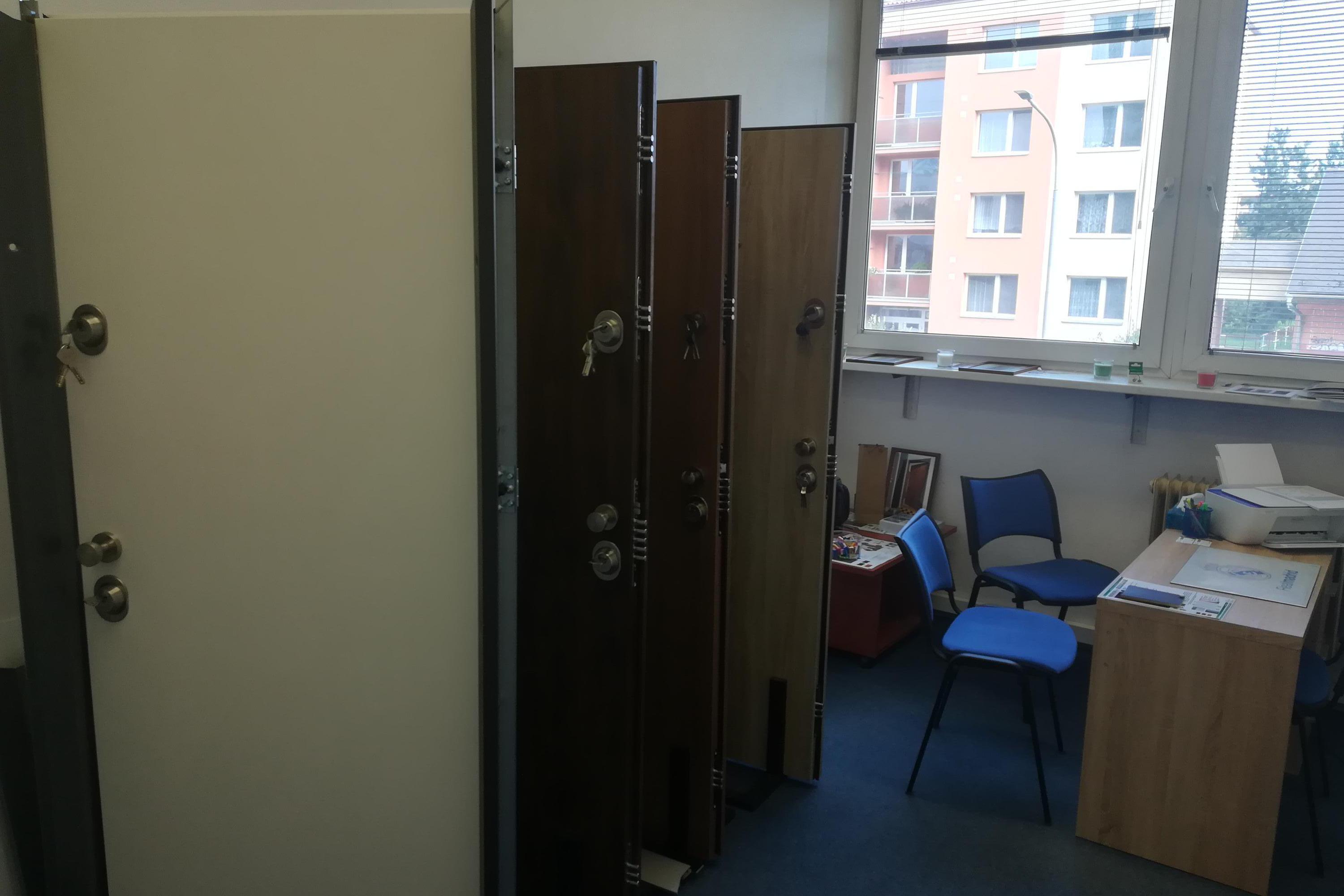 Jaroslav Knotek  - Prodej dveří