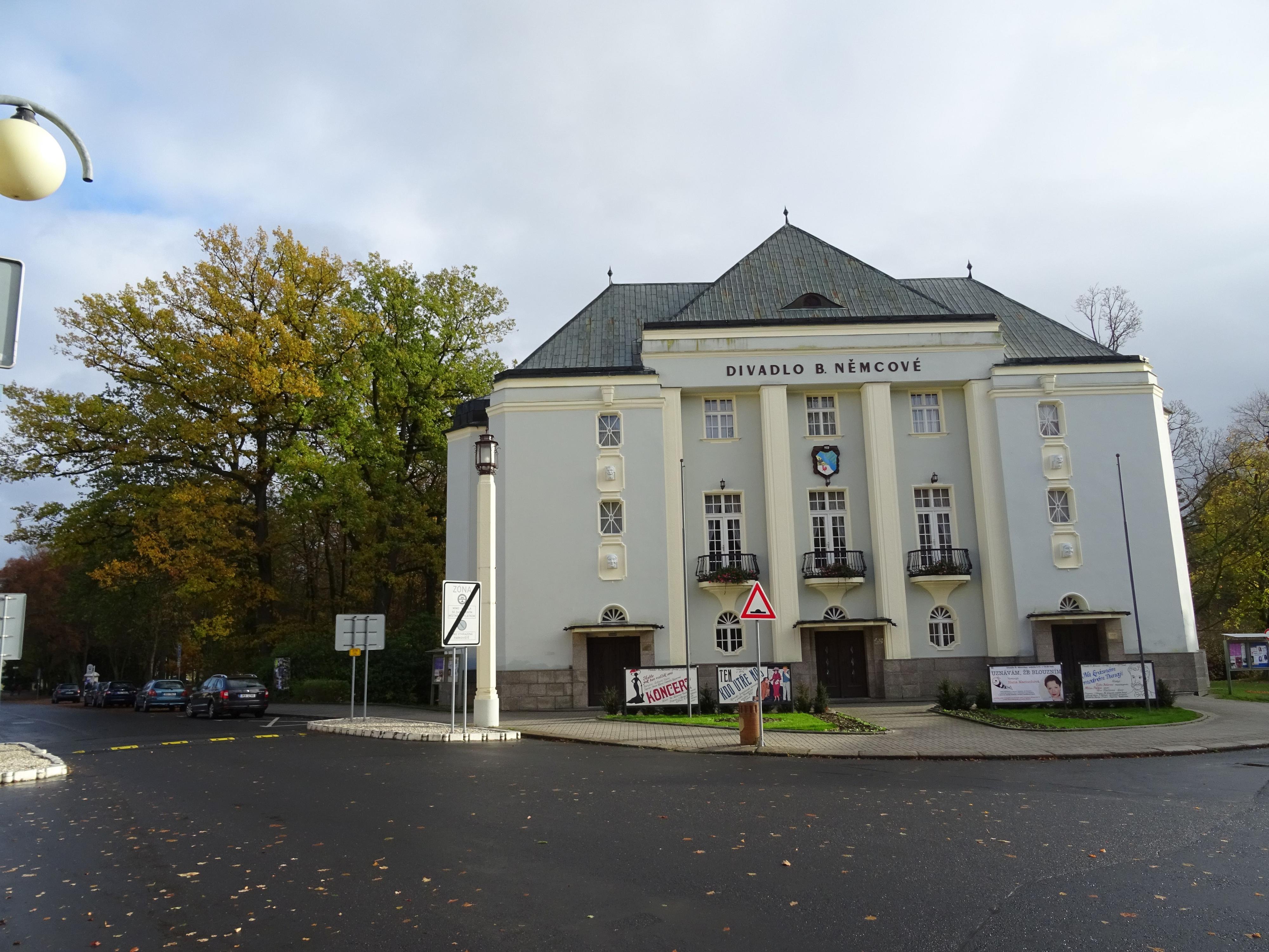 Divadlo Boženy Němcové foto 3