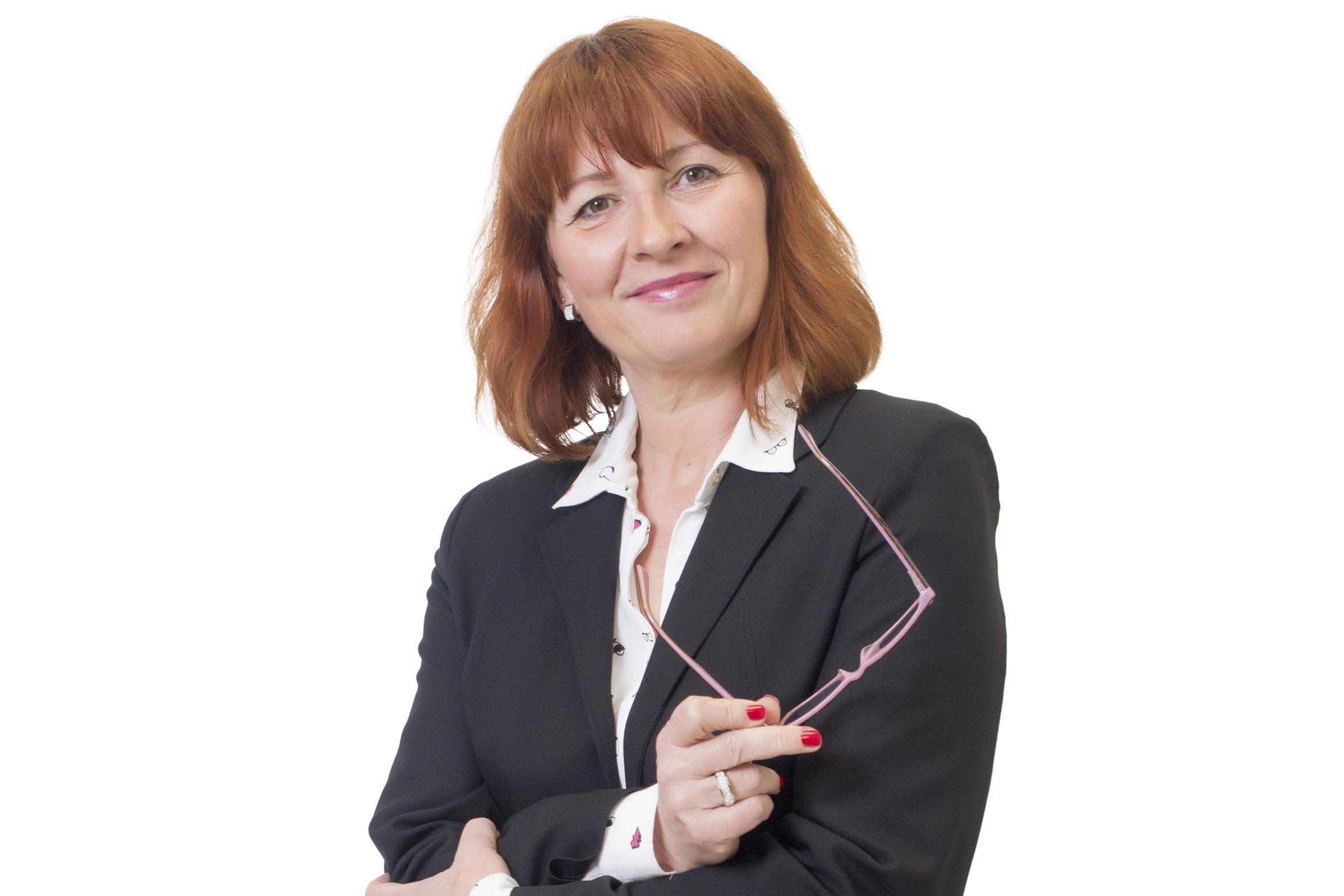 Mgr. Jana Čermochová - certifikovaný makléř QARA s.r.o.