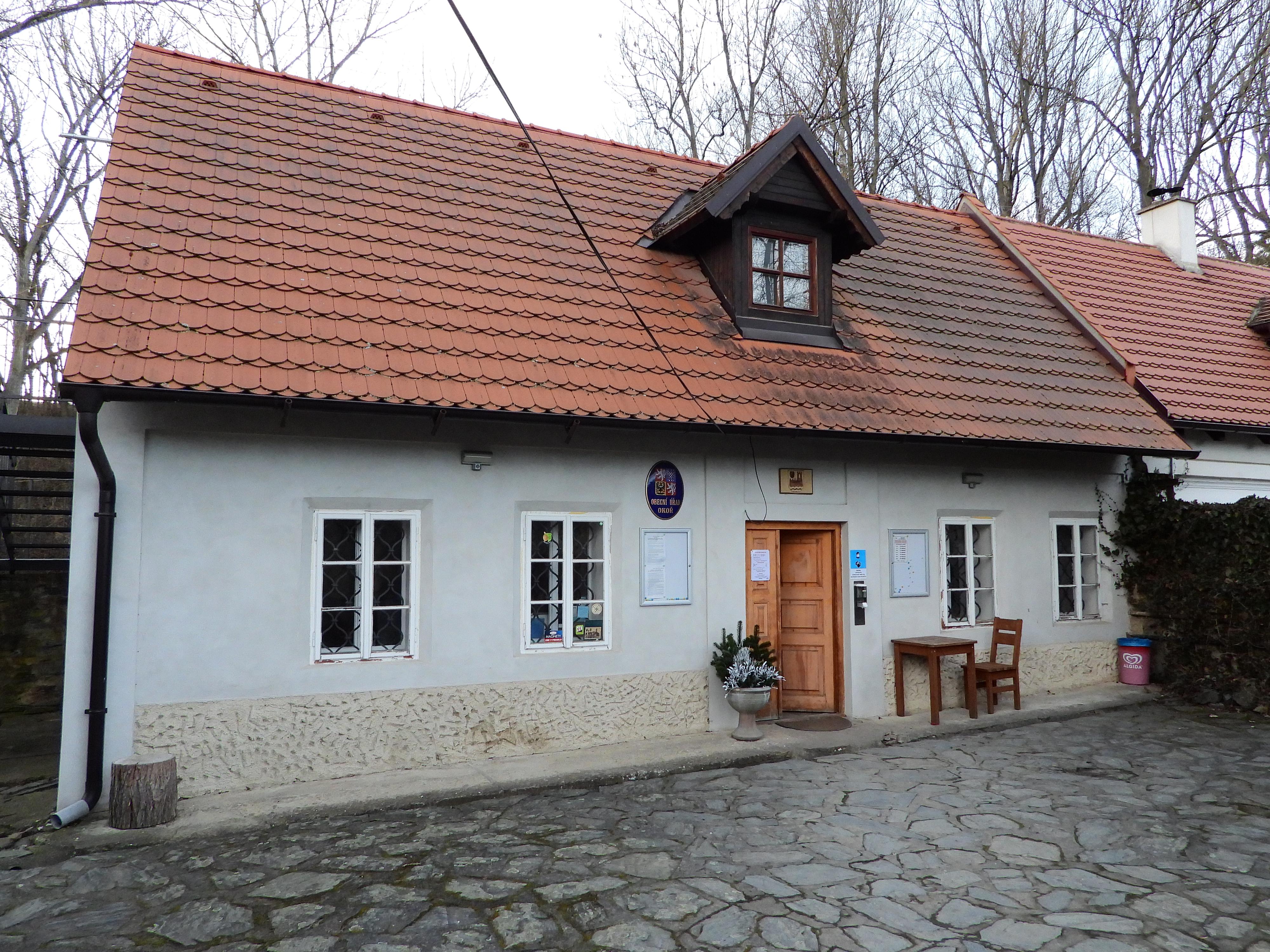 Okoř - obecní úřad foto 4