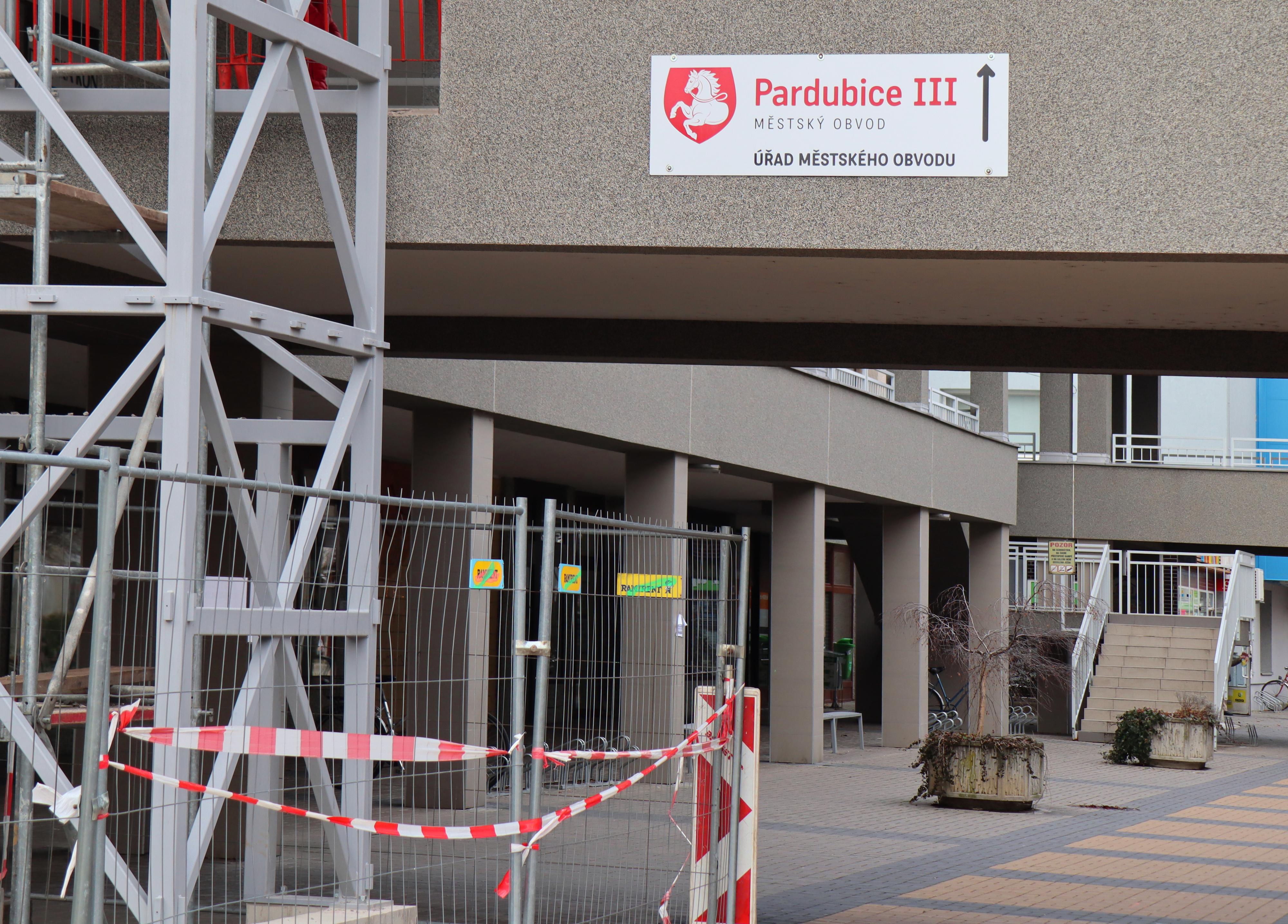 Úřad městského obvodu Pardubice III foto 2