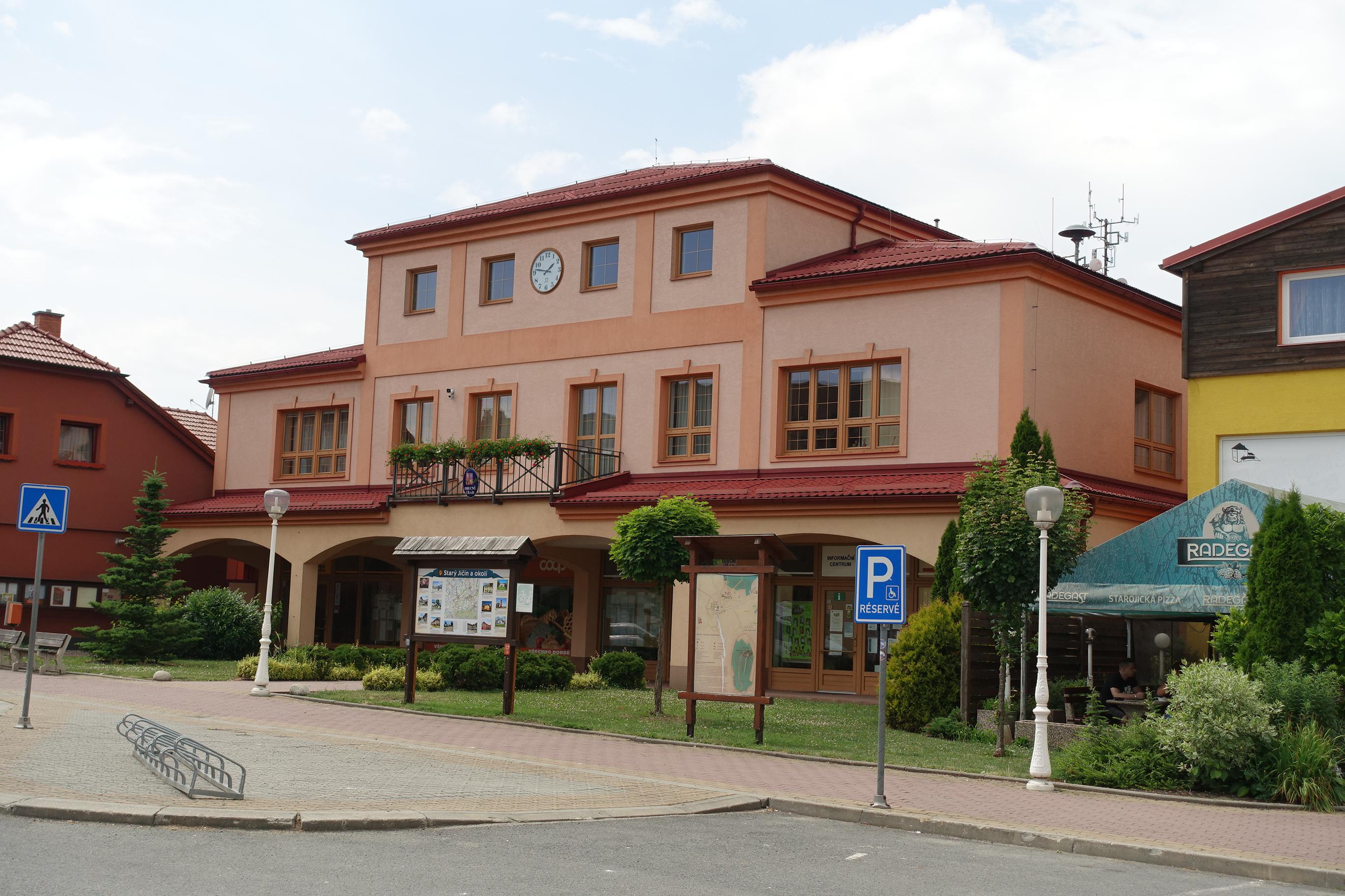 Starý Jičín - obecní úřad foto 6