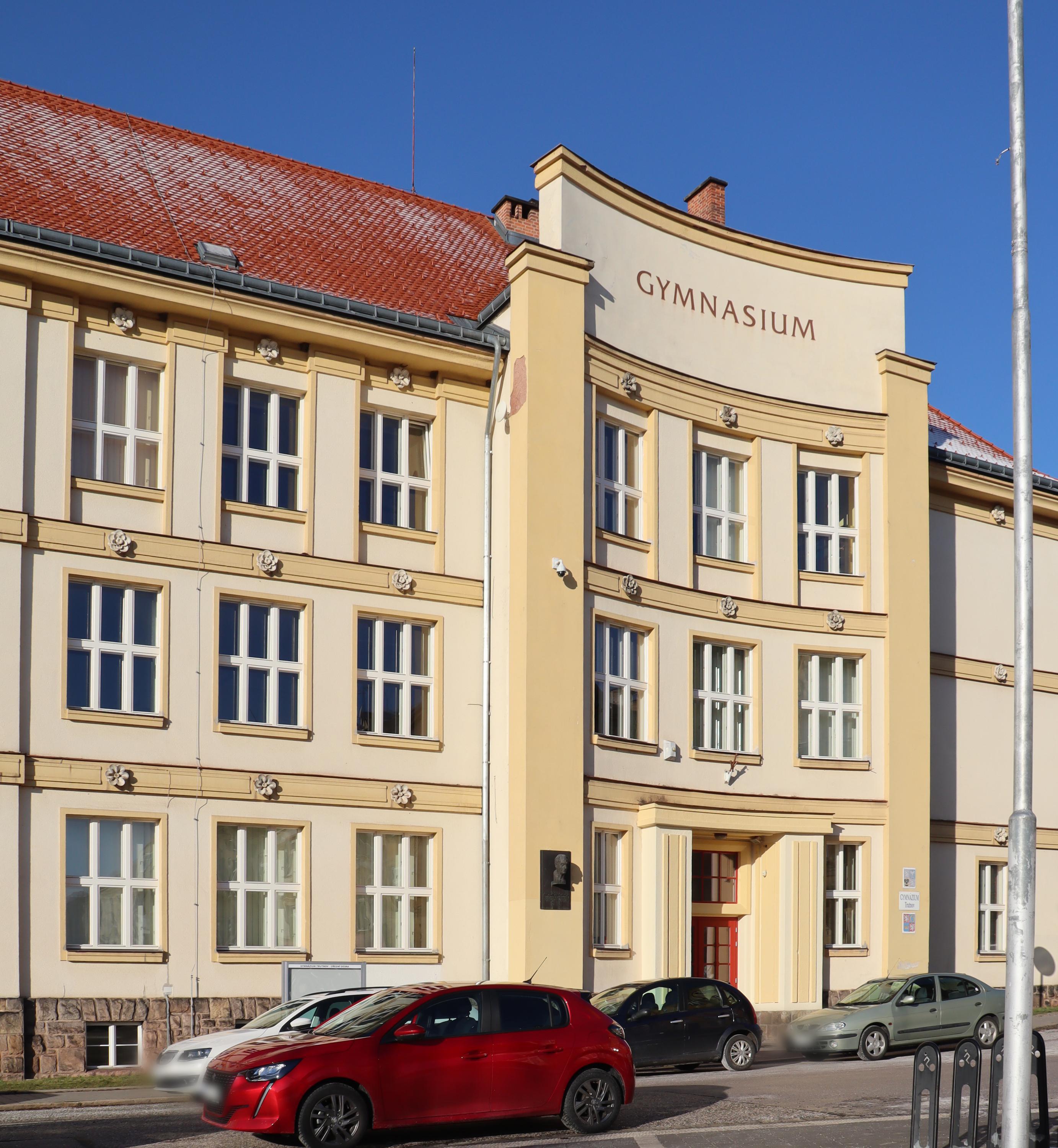 Gymnázium Trutnov, Jiráskovo náměstí foto 5