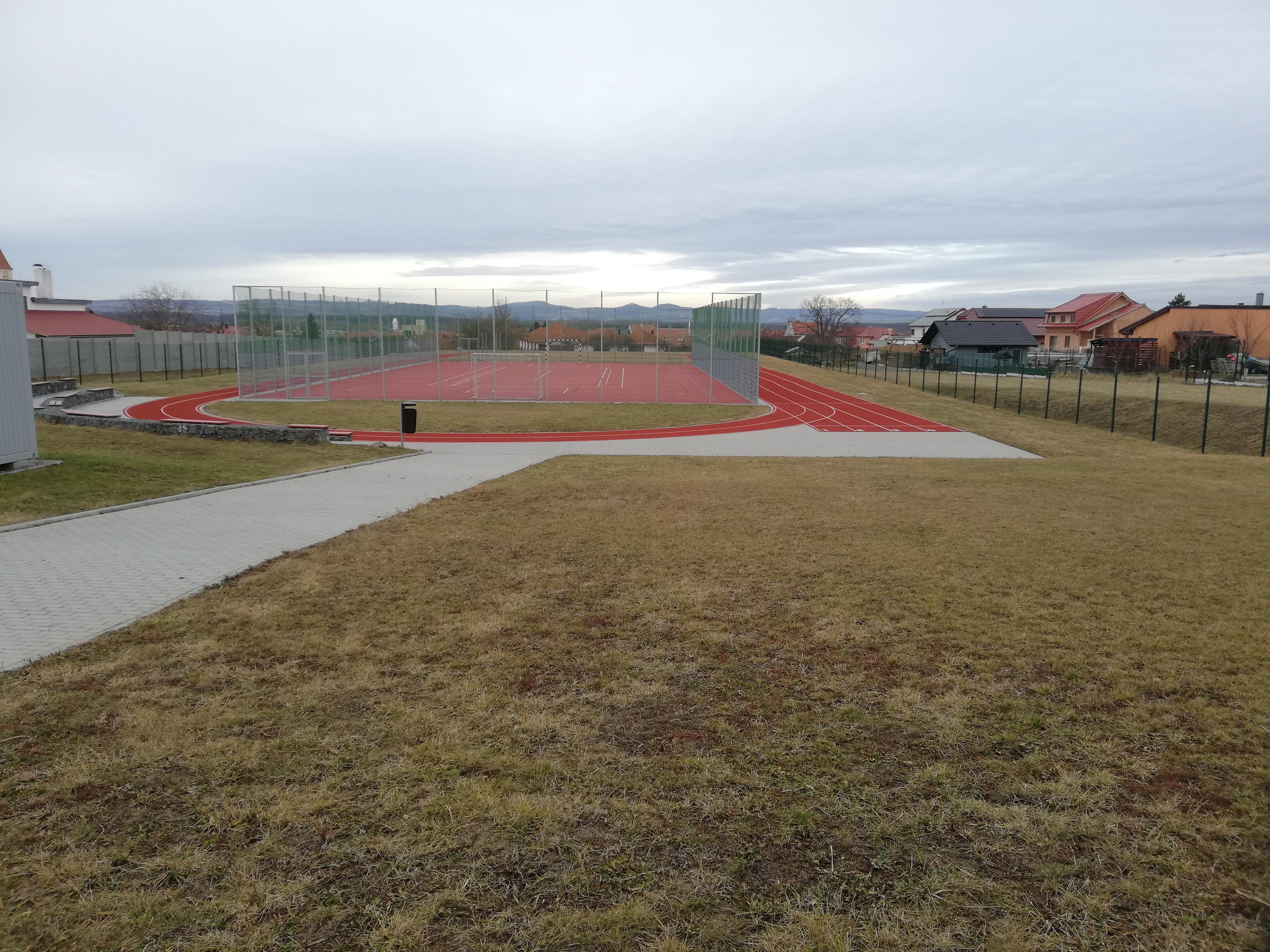 Víceúčelové hřiště Ostrožská Nová Ves foto 3
