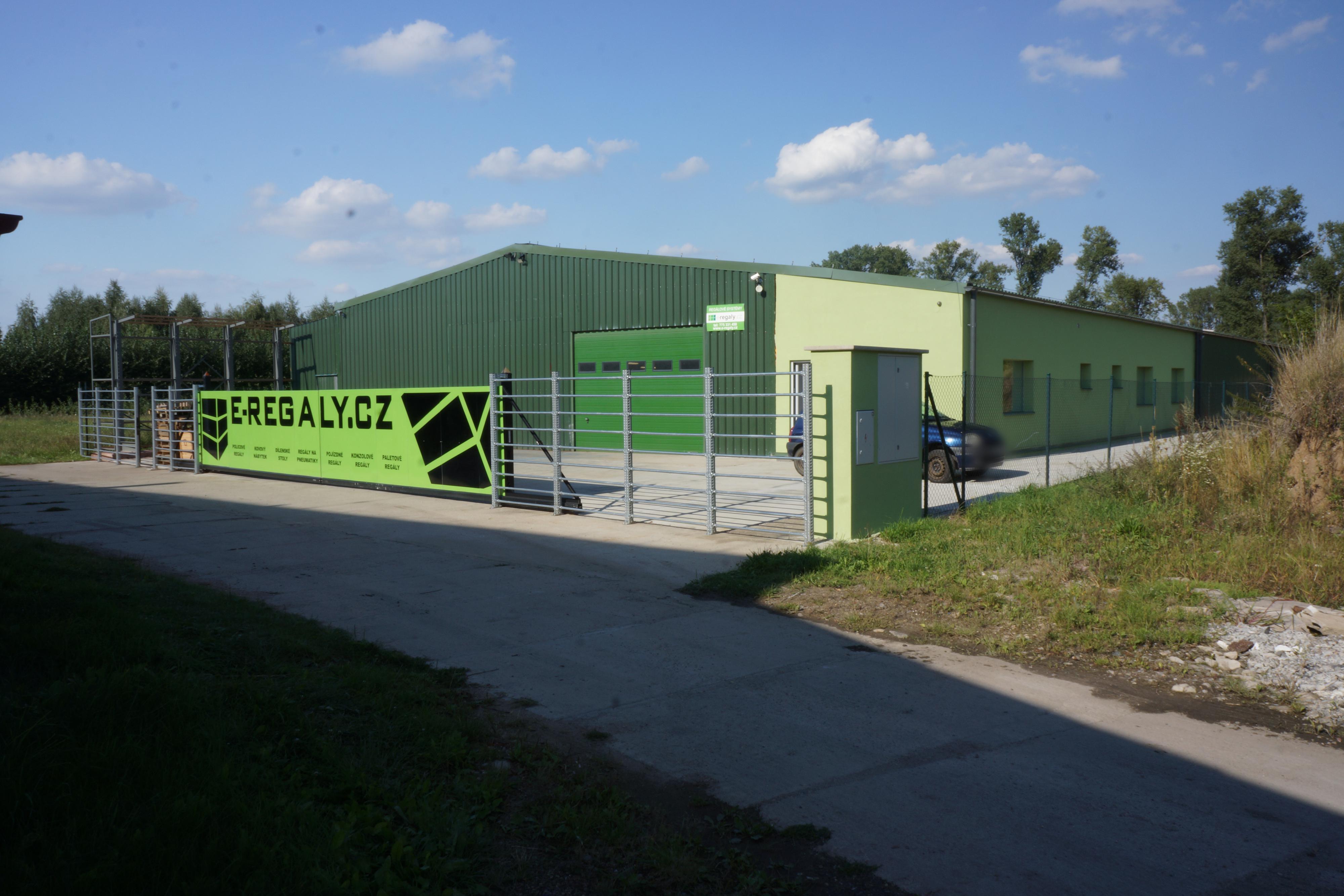 E-Regály, Jan Mihuc