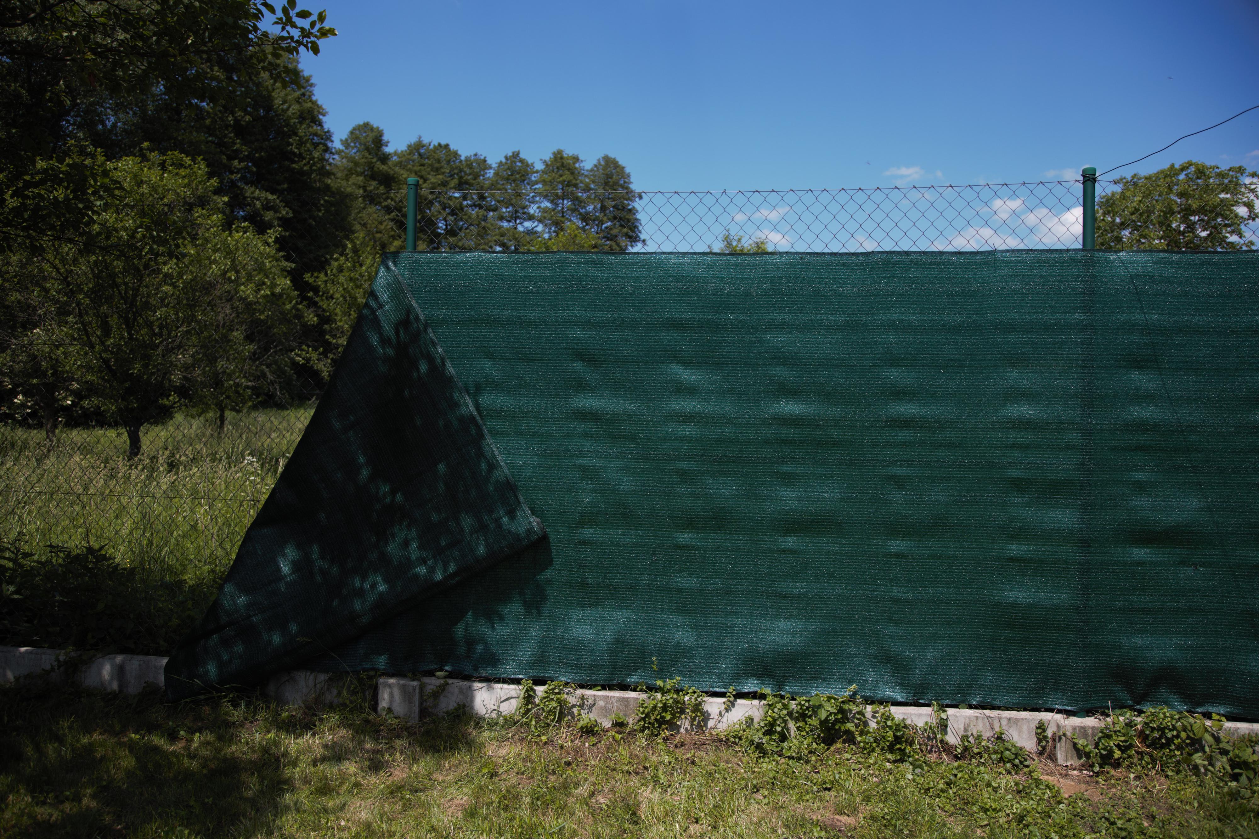 Skladem super stínící sítě MIKEL 100% stínivost