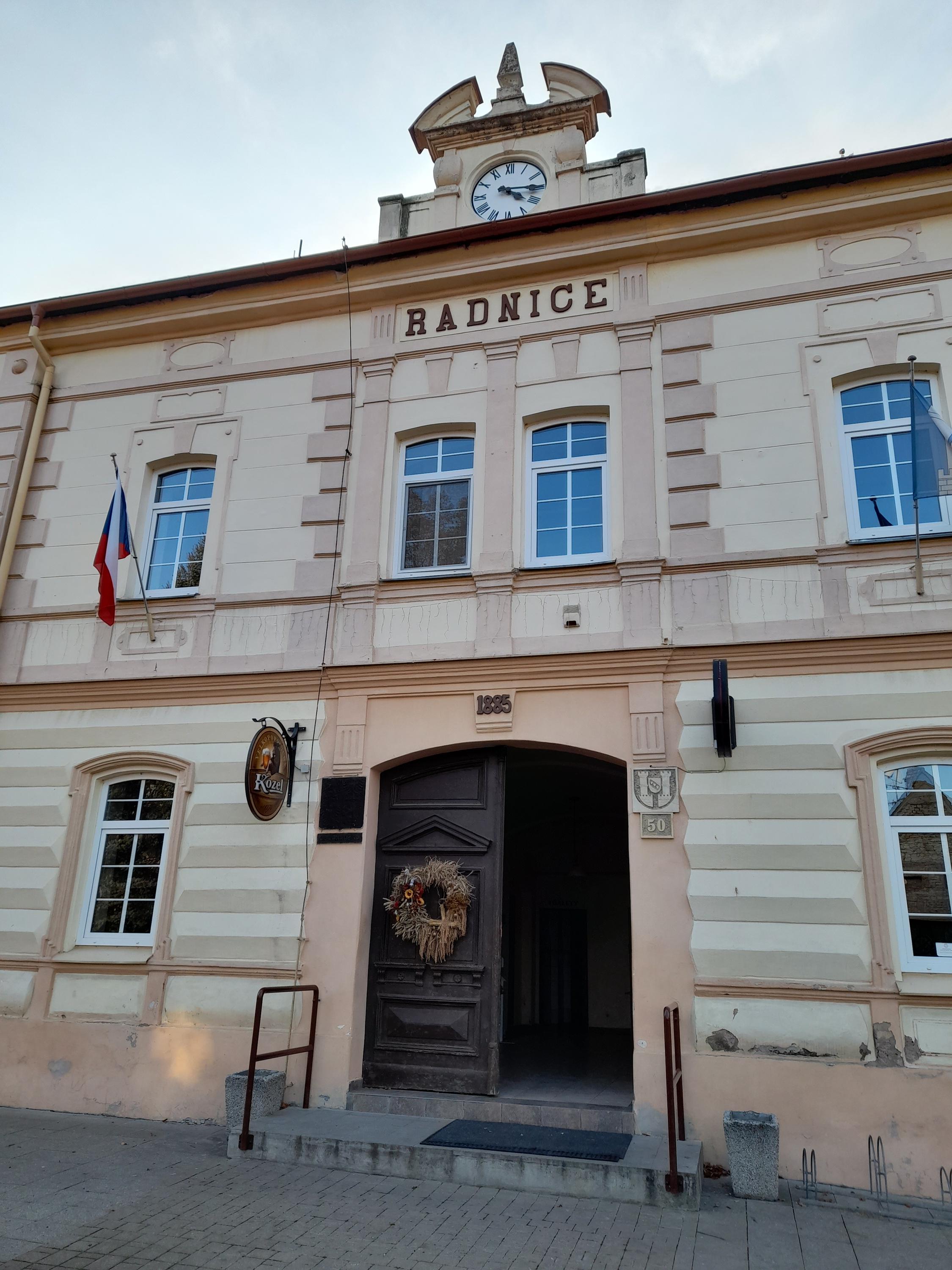 Slavětín - úřad městyse foto 2