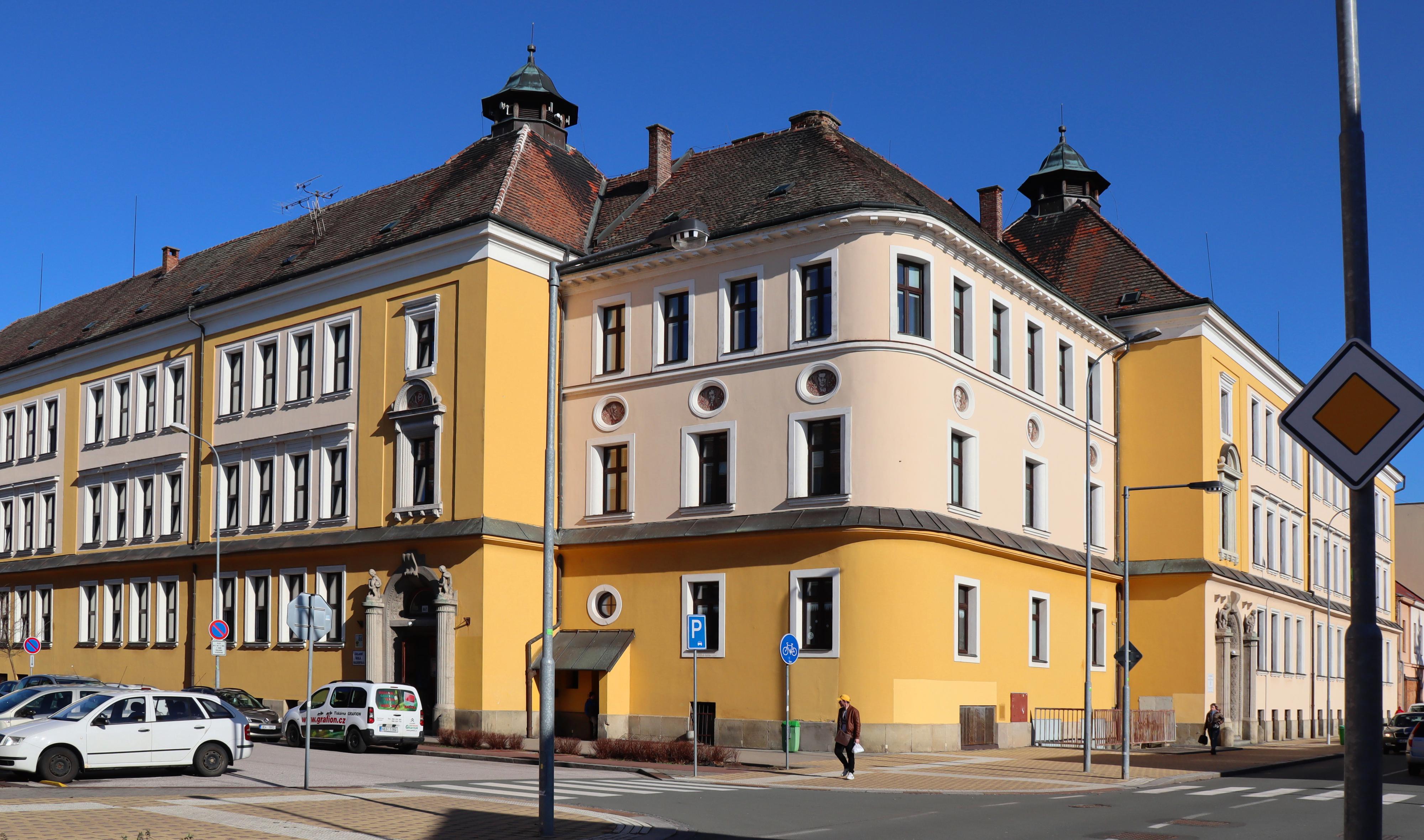 Základní škola Waldorfská Pardubice, Gorkého 867 foto 2