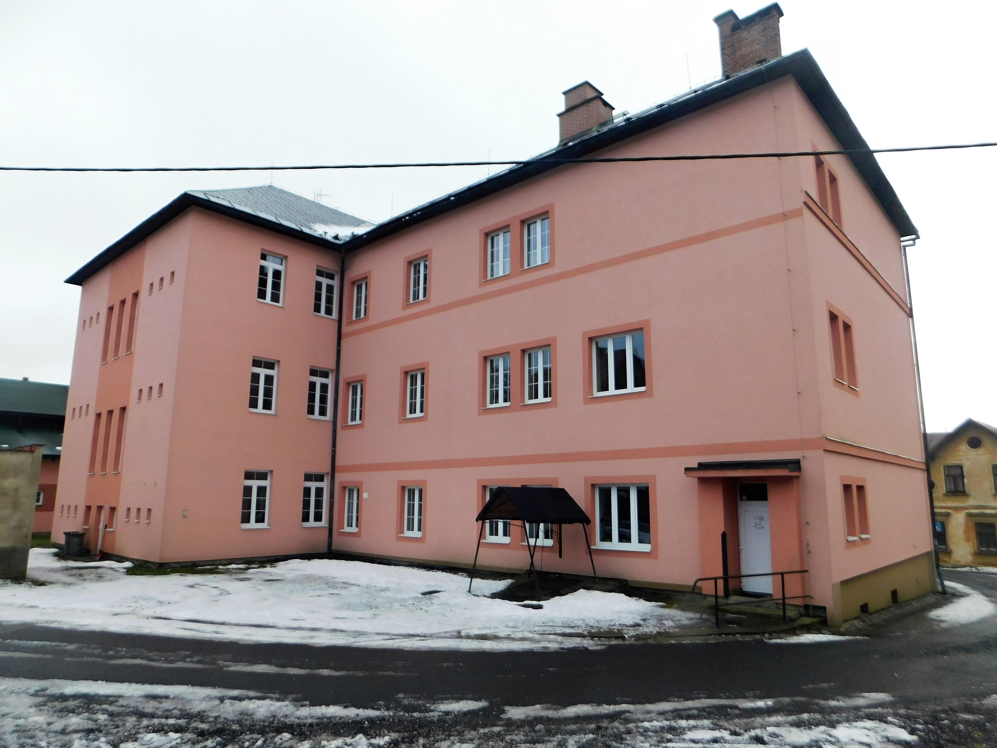 ZŠ Poniklá foto 3