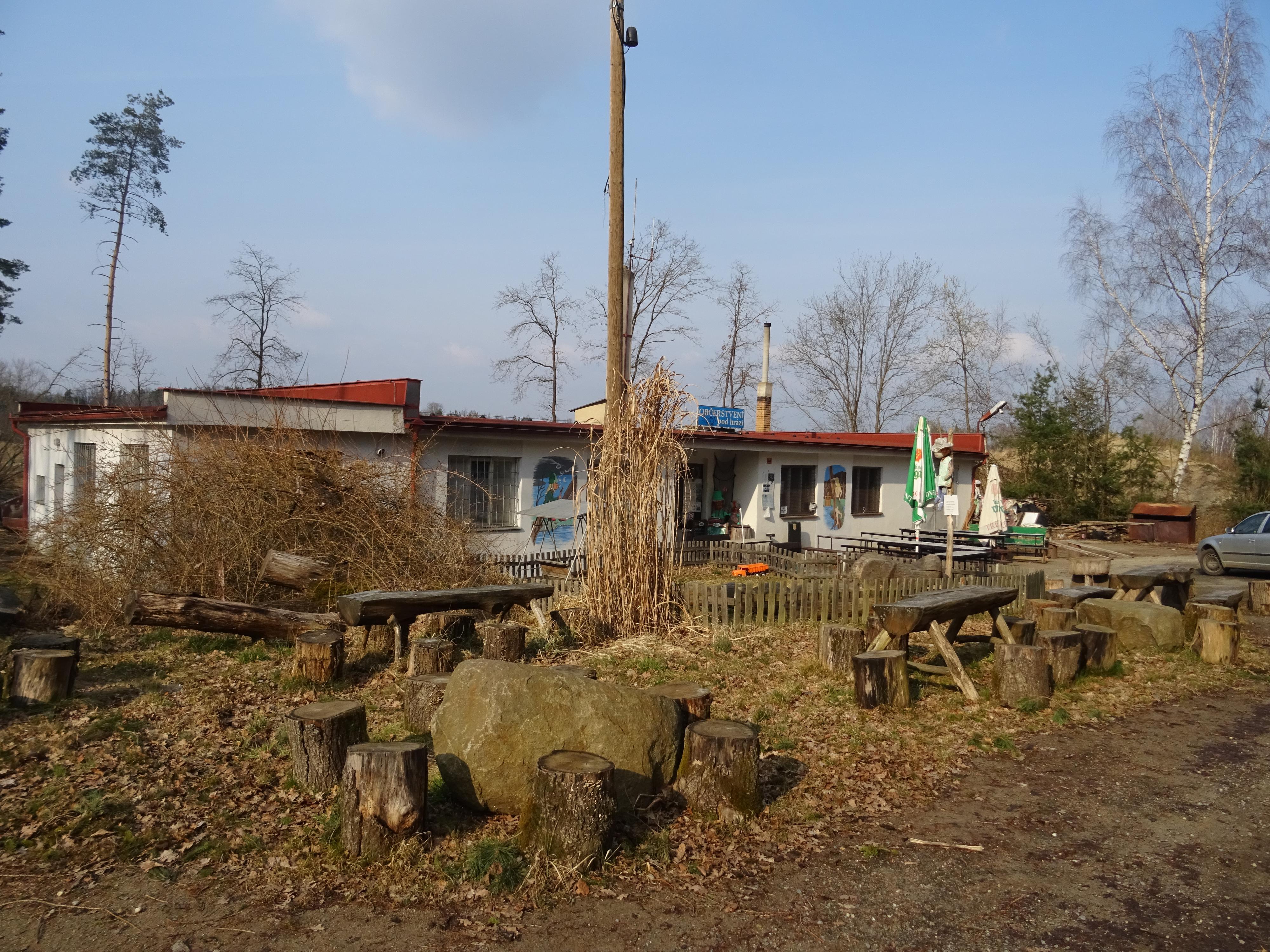 Občerstvení pod hrází foto 5