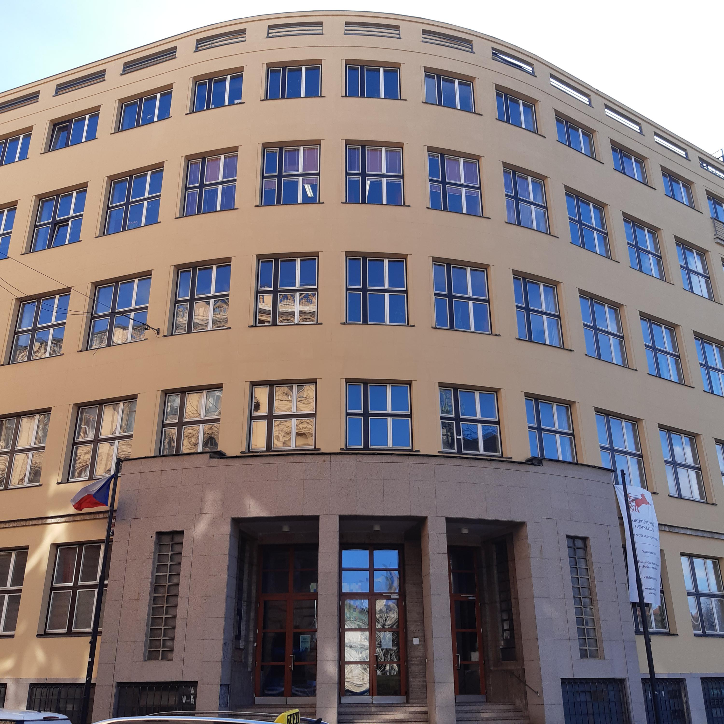 Arcibiskupské gymnázium foto 3