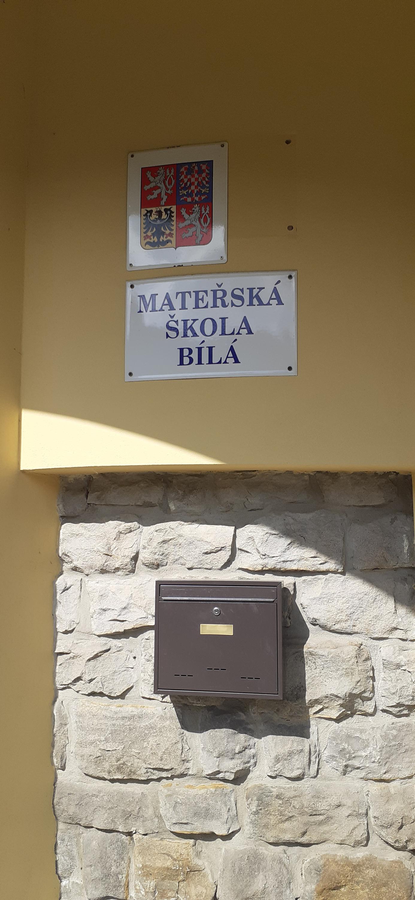 Místní knihovna Bílá foto 2