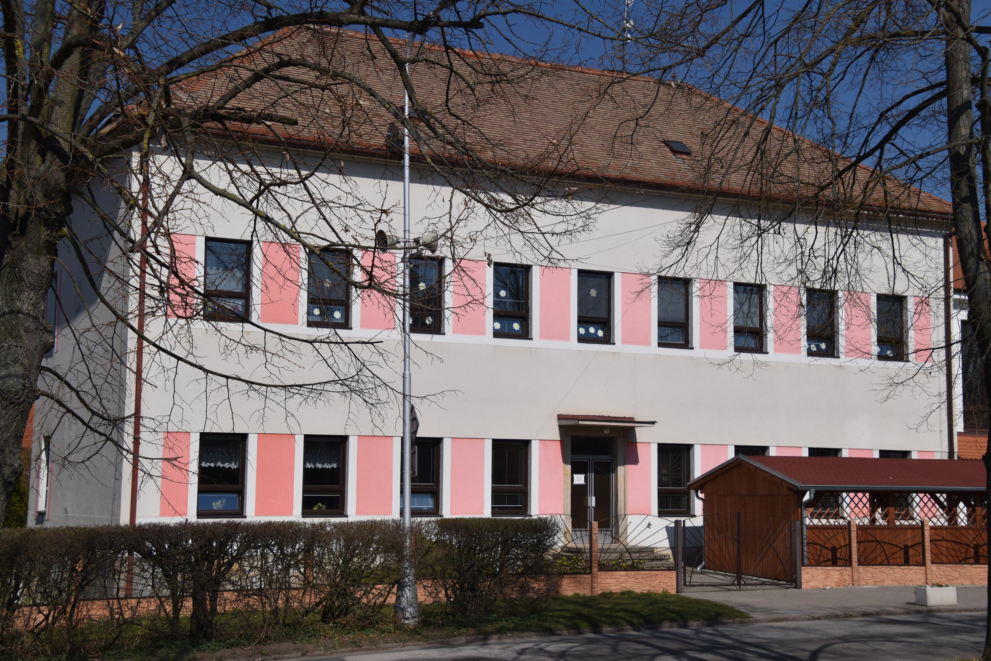 Základní škola Nepolisy