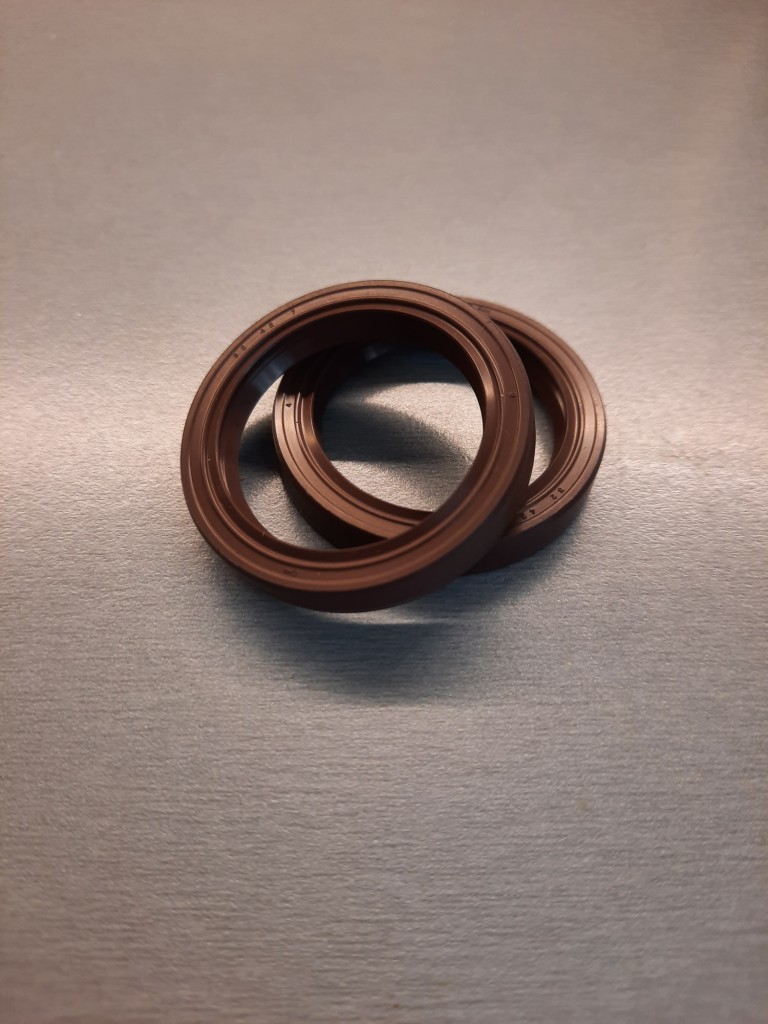 Tomáš Karlík - prodej a výroba těsnění, opravy hydraulických válců foto 2