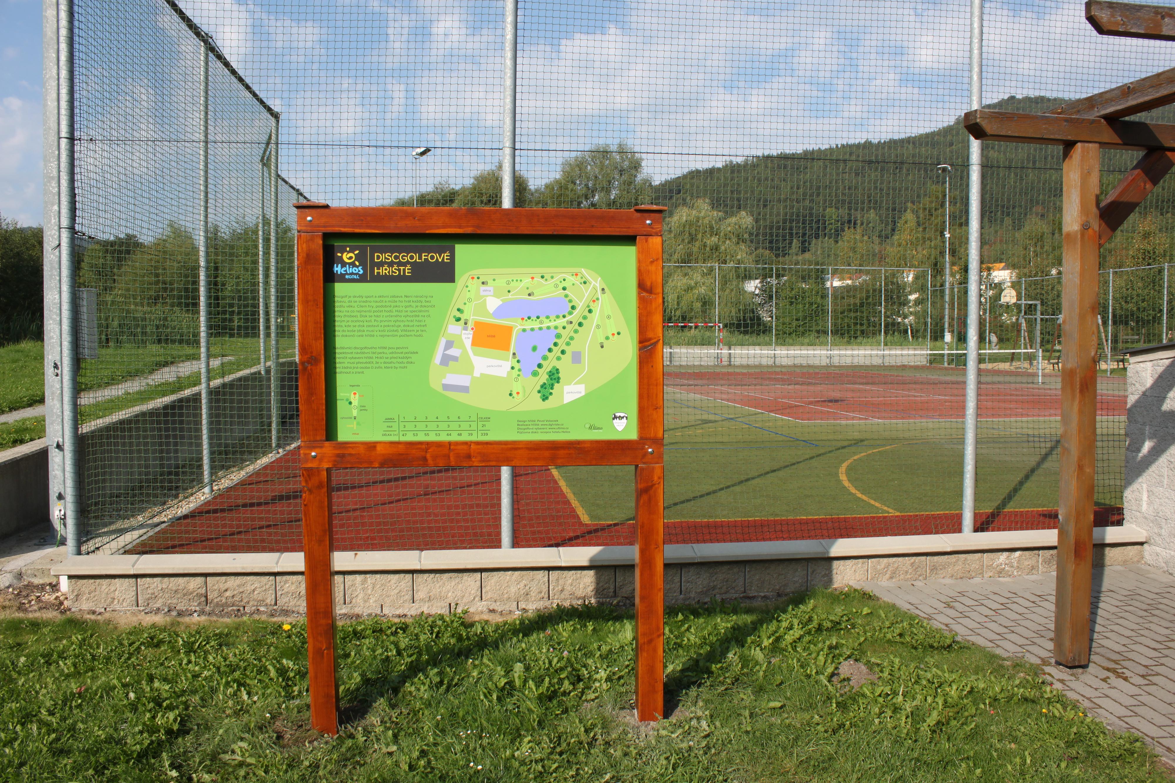 1 hra/vstup na discgolfové hřiště Helios