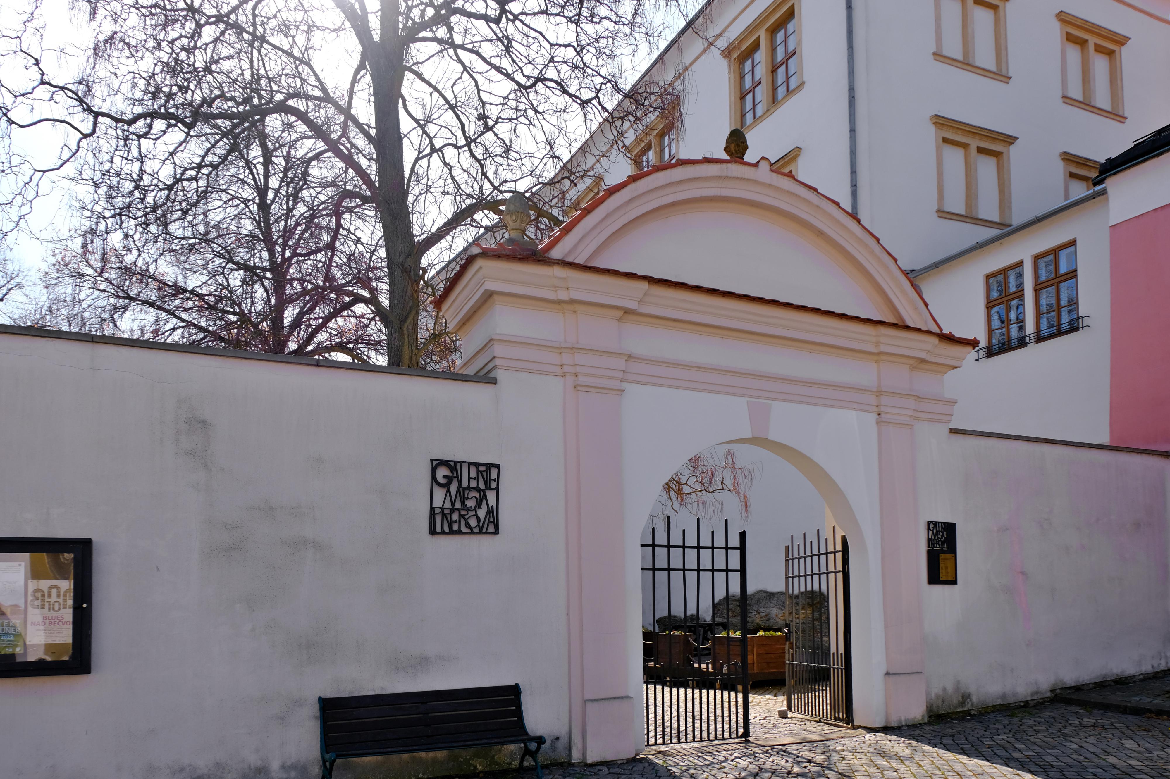 Pedagogická knihovna Muzea Komenského v Přerově foto 2