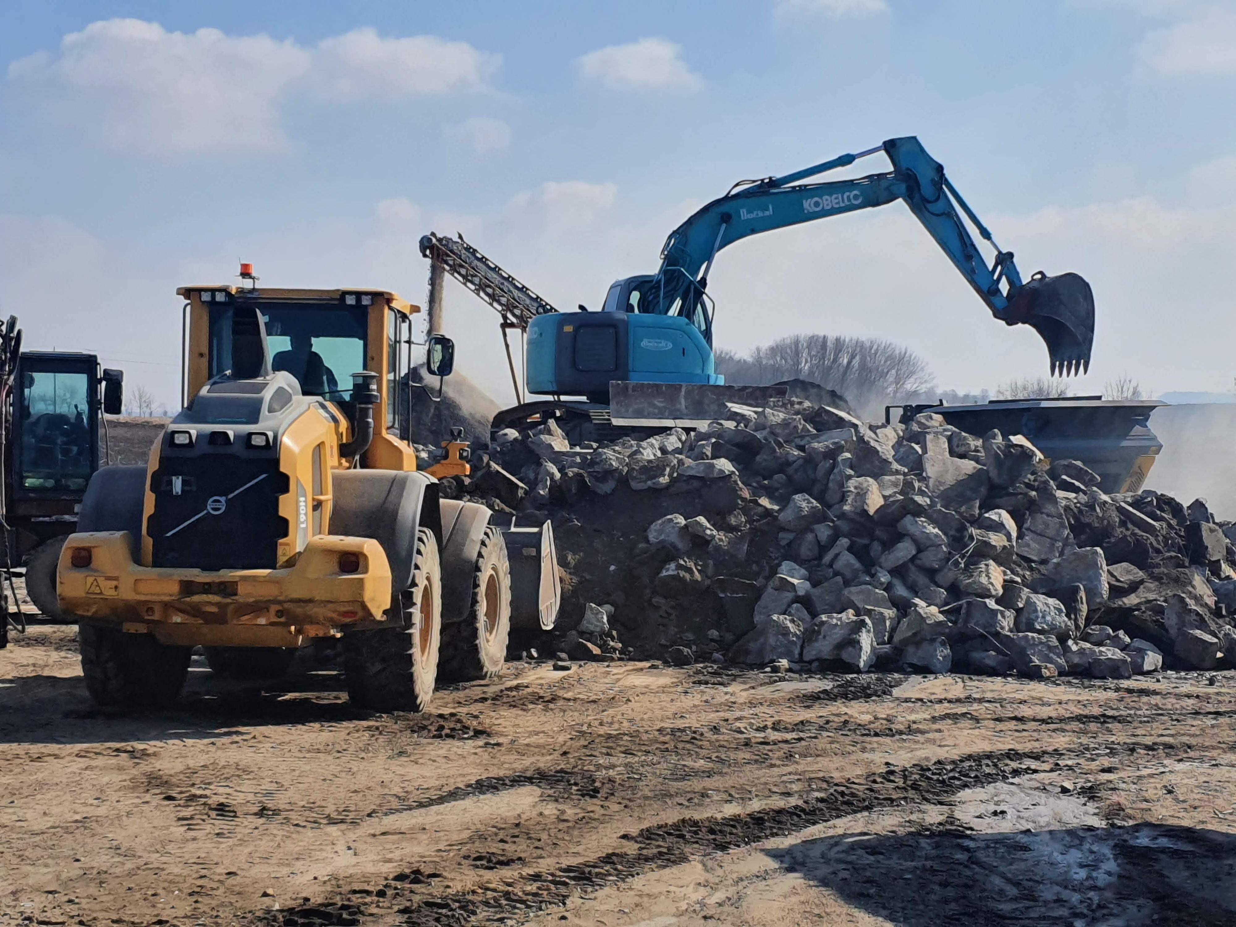 Recyklace stavebních odpadů - Dočkal CZ, s.r.o. foto 2