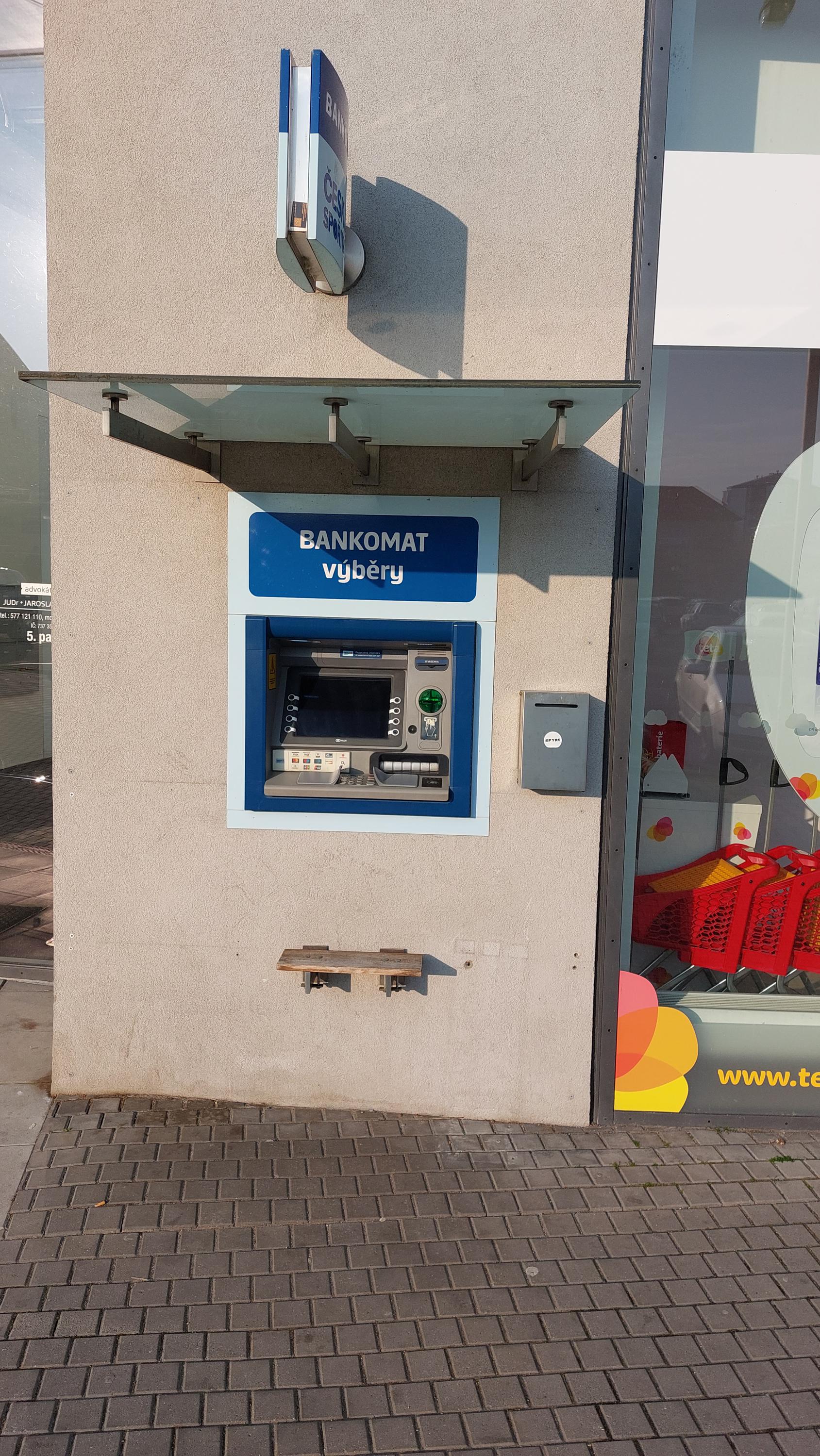 Bankomat České spořitelny foto 2