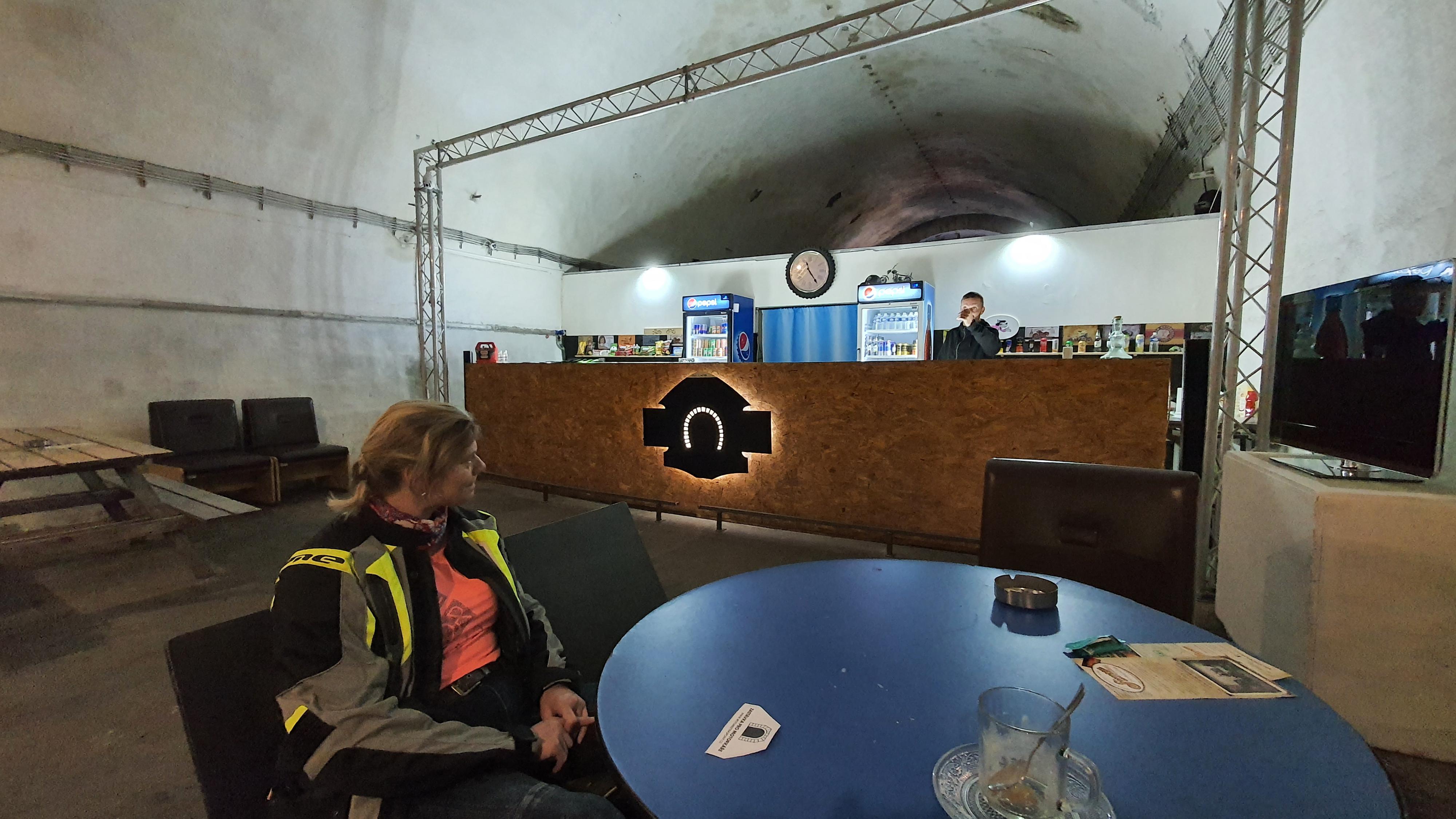 Zastávka pro motorkáře foto 2