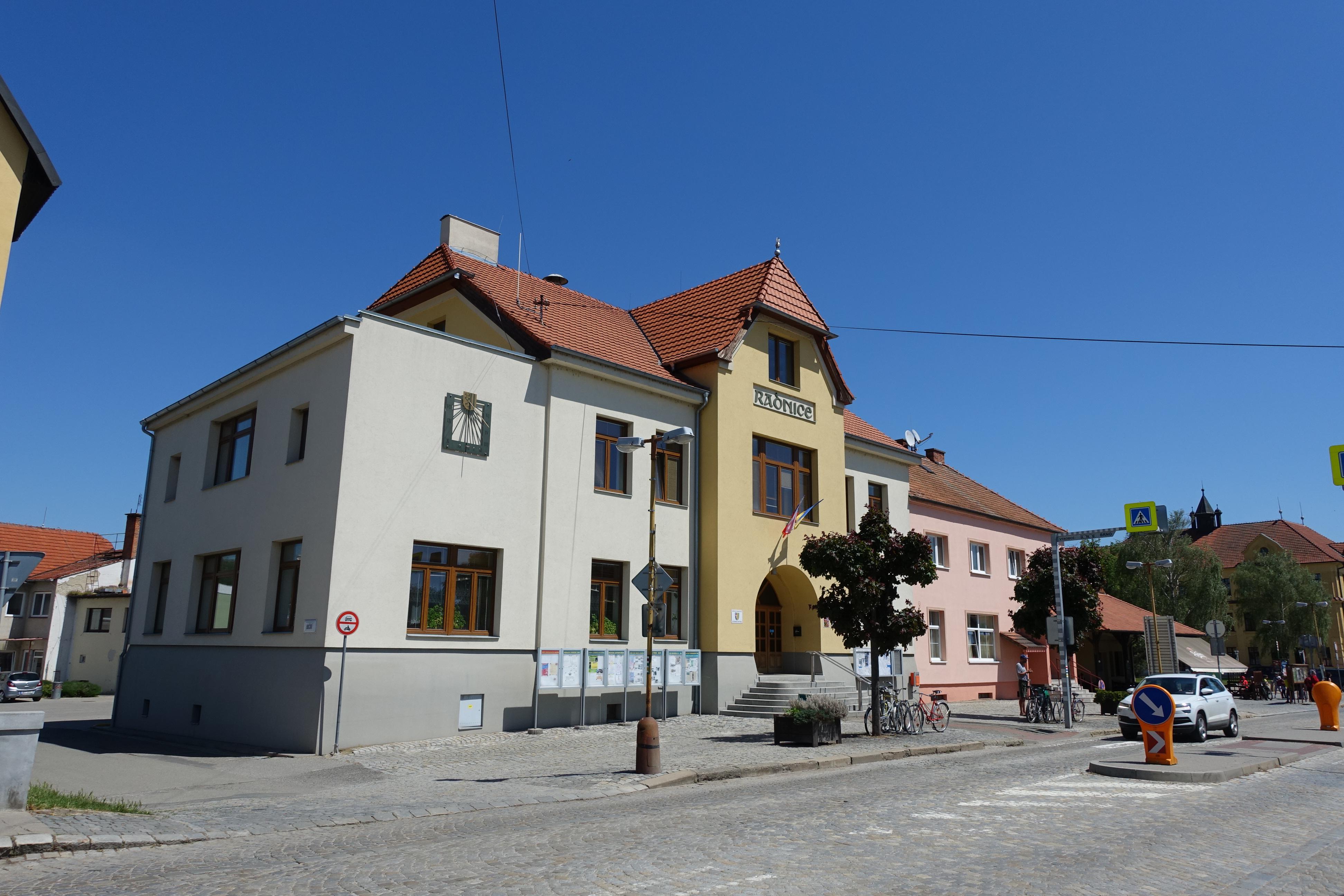 Veverská Bítýška - městský úřad foto 6
