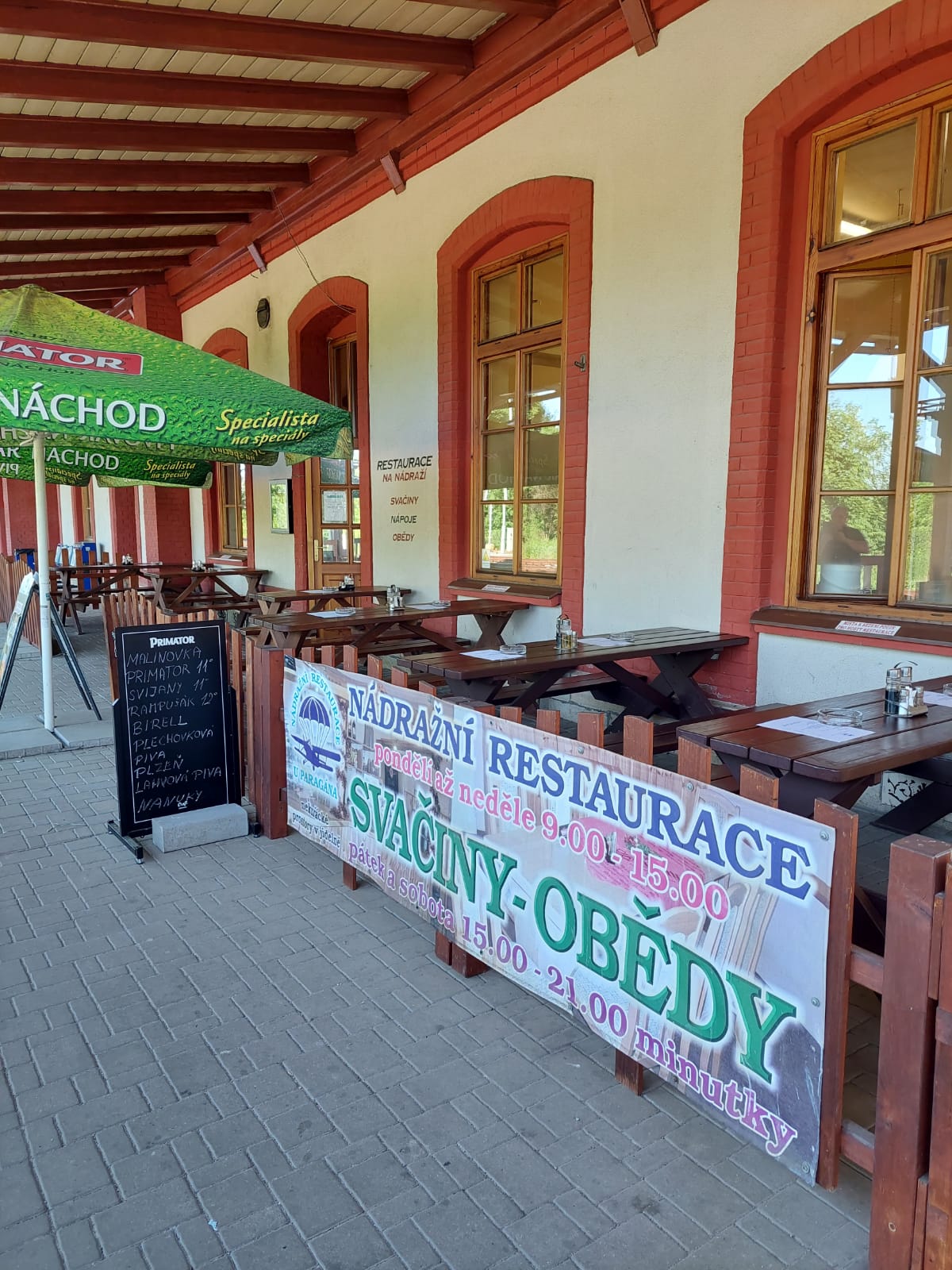 Nádražní restaurace U Paragána foto 2