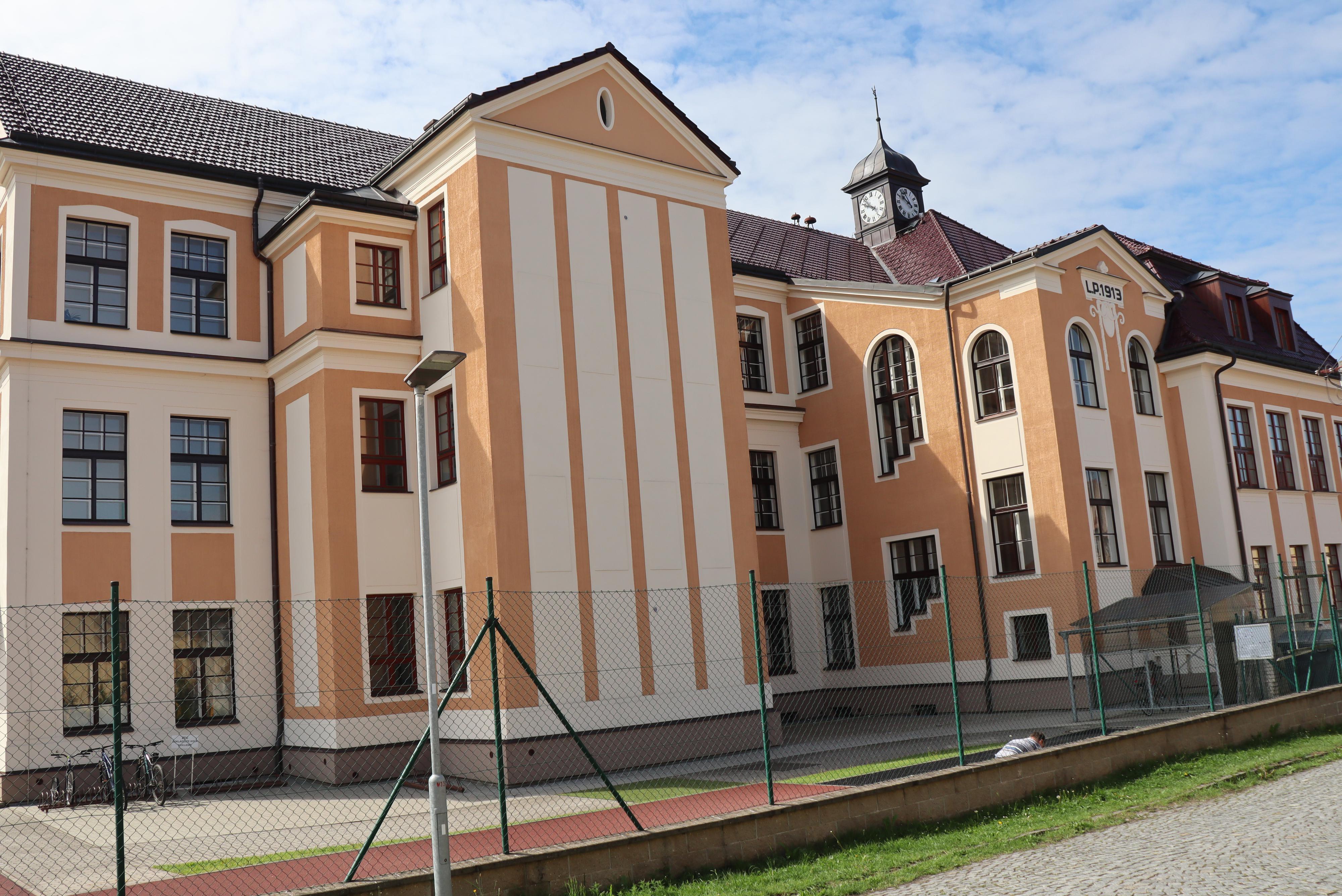 ZŠ Velké Poříčí foto 3