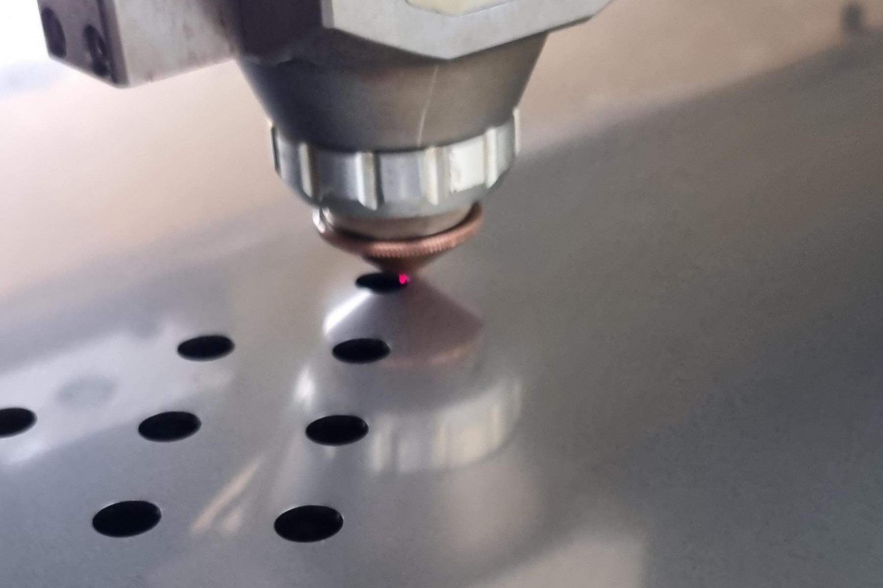 Pálení tvarových dílu - laserové výpalky