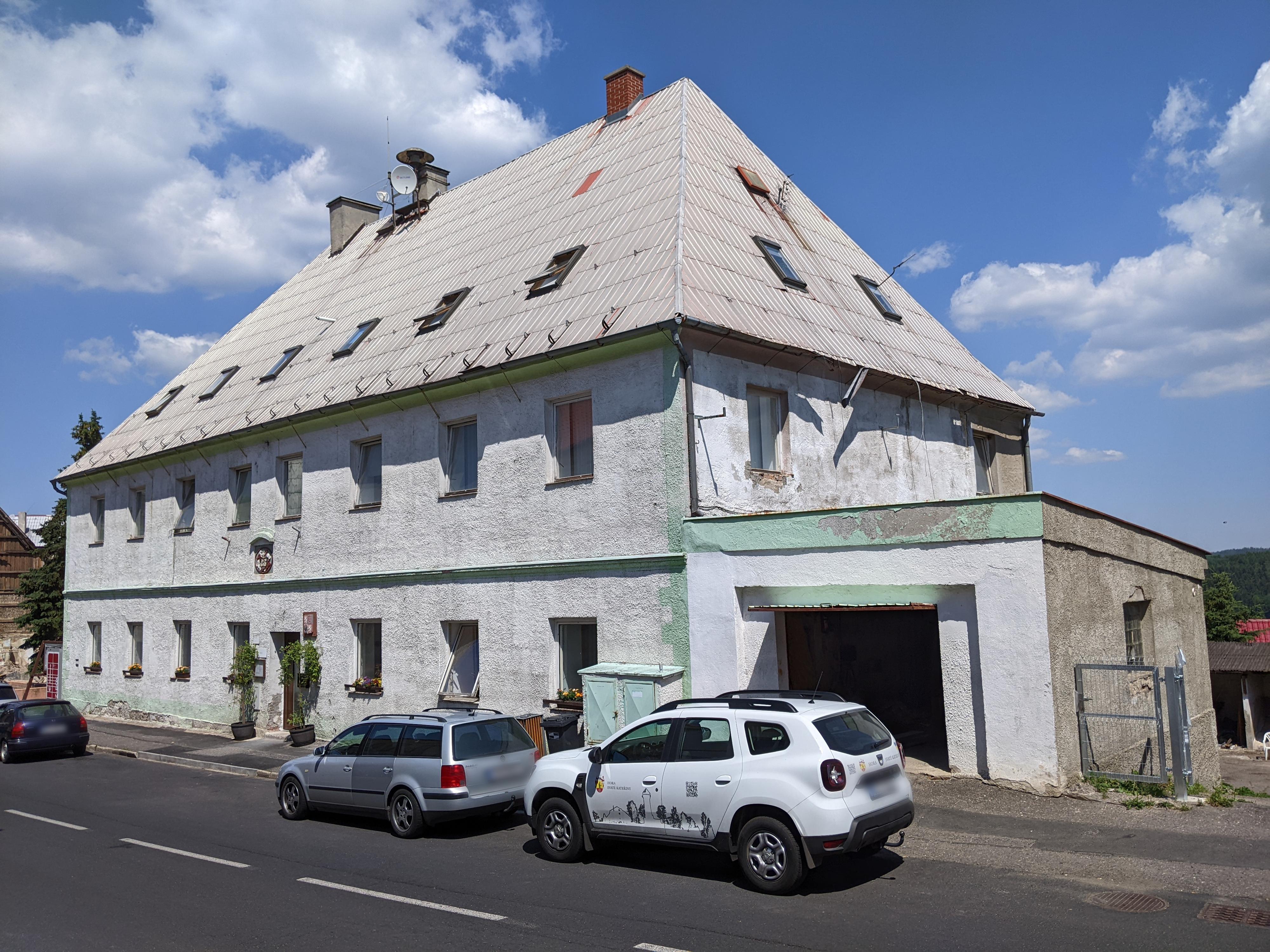 Hora Svaté Kateřiny - městský úřad