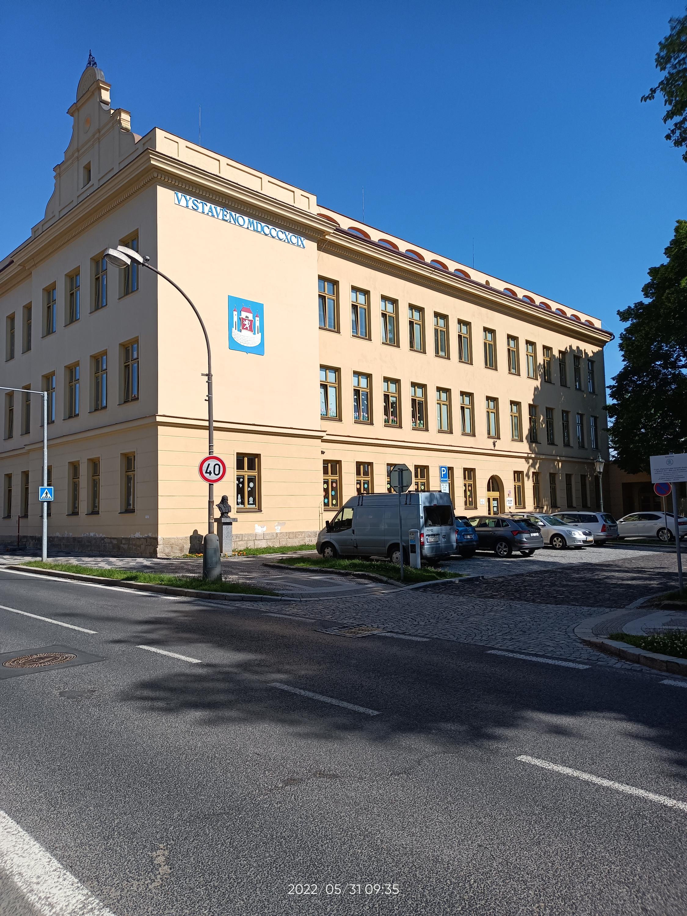 Základní škola Bělá pod Bezdězem foto 3