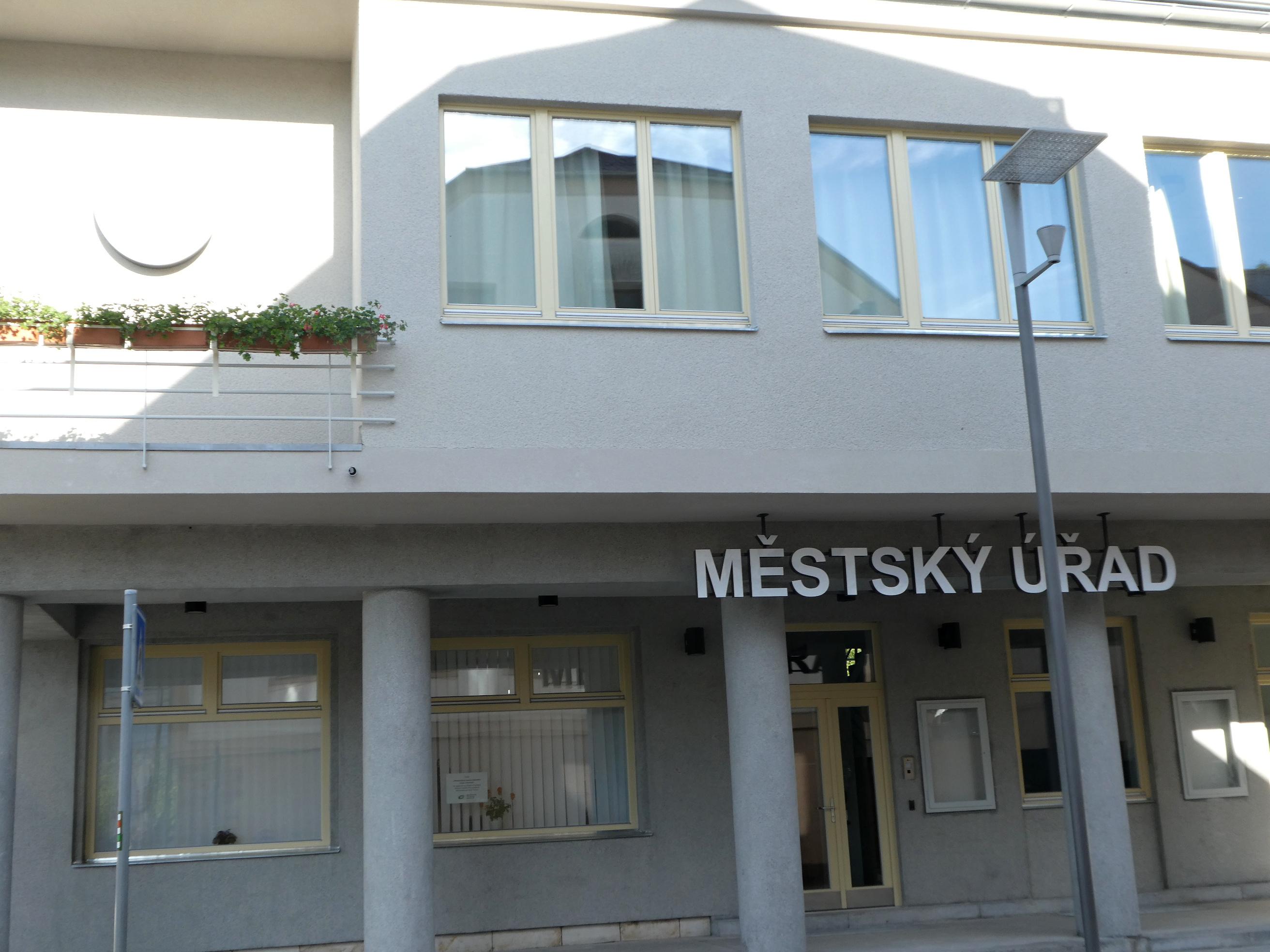 Hronov - městský úřad foto 4