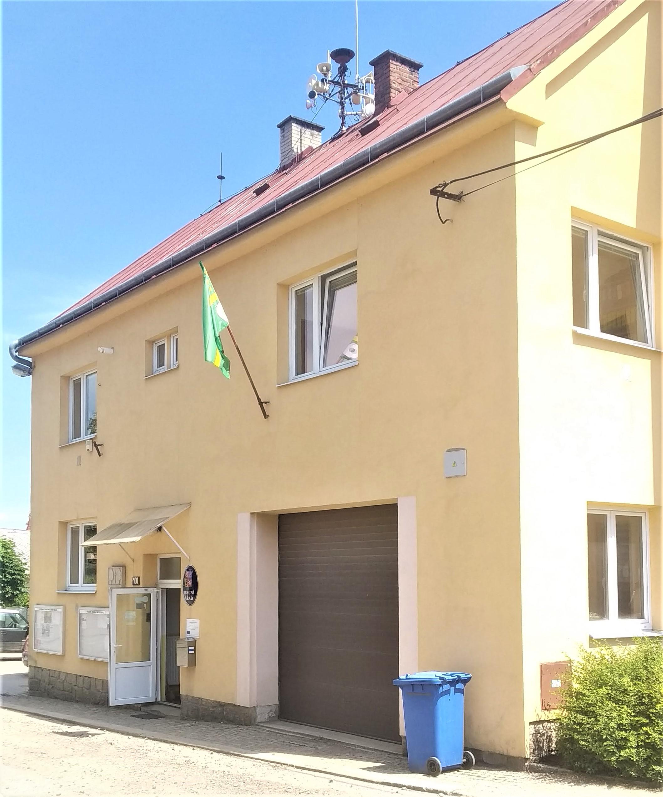 Cejle - obecní úřad foto 2