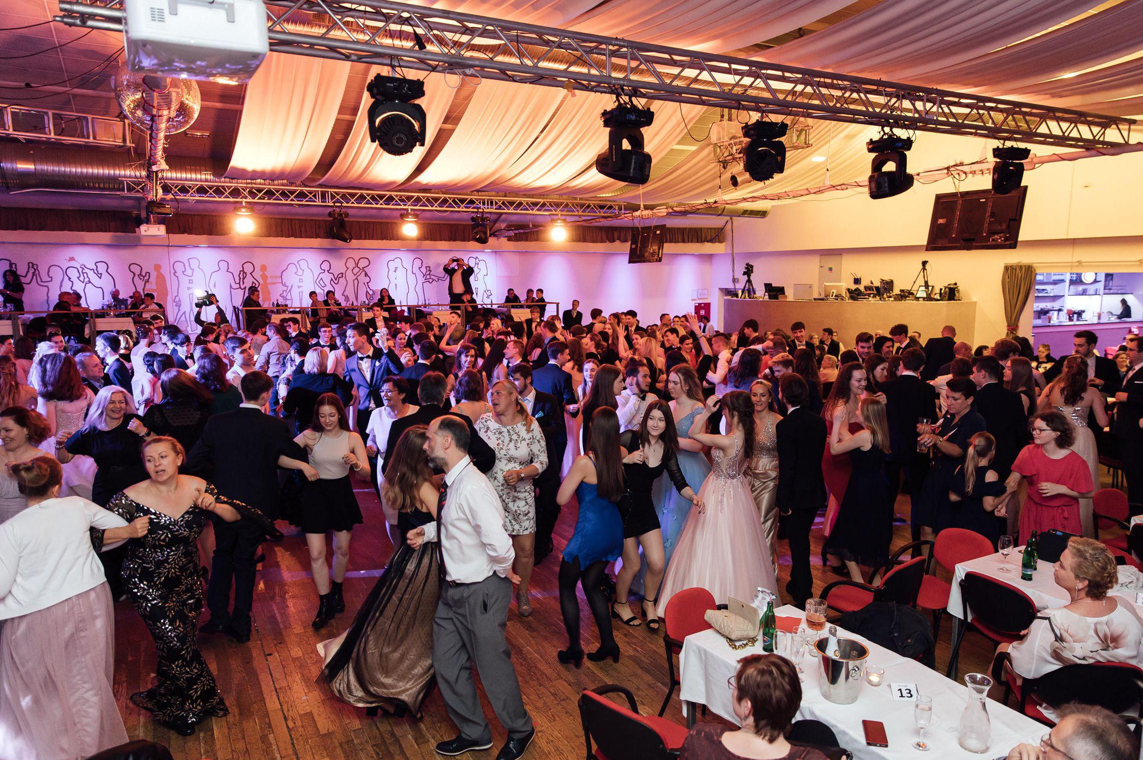 Taneční kurzy Palác Pardubice - Luboš Falhaur & Pavlína Hrádková