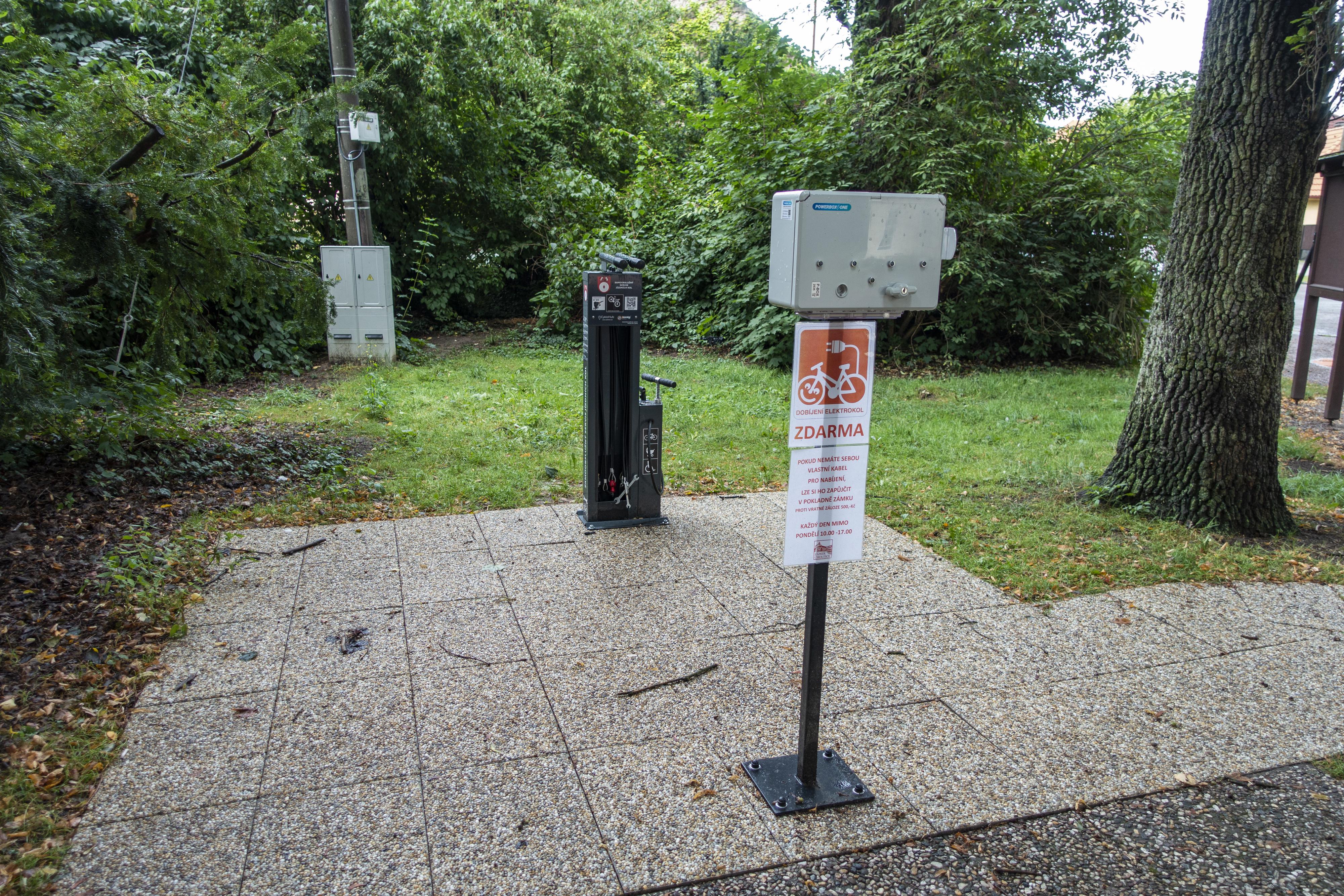 Nabíjecí stanice Zámek Choltice foto 5