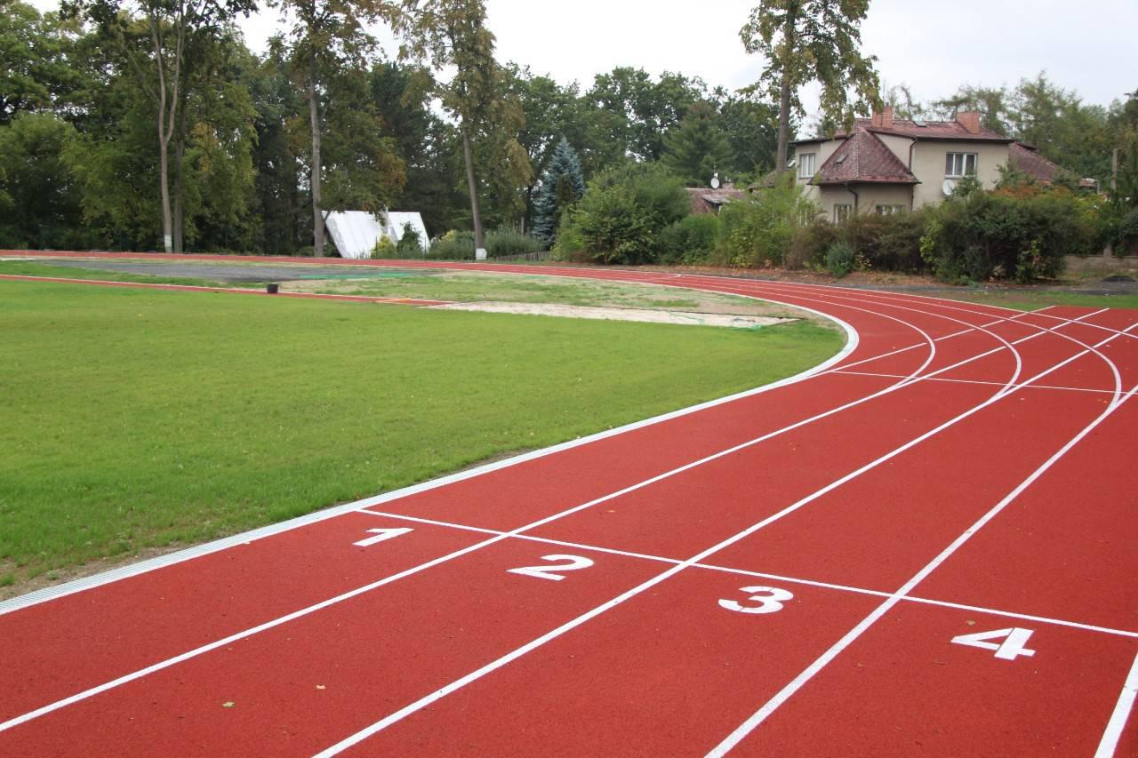 Atletický stadion Josefa Hrona foto 3