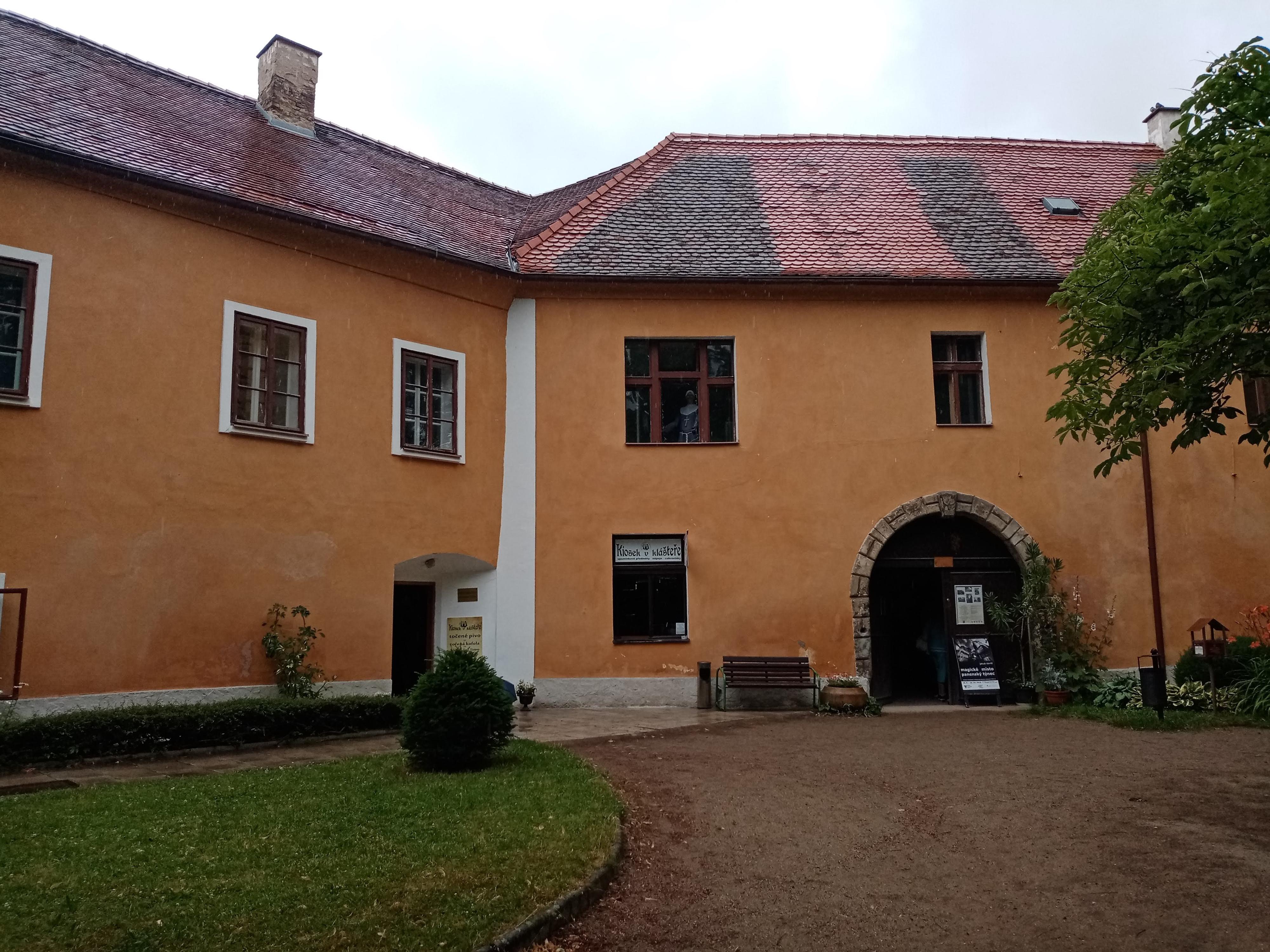 Kiosek v kláštěře foto 5