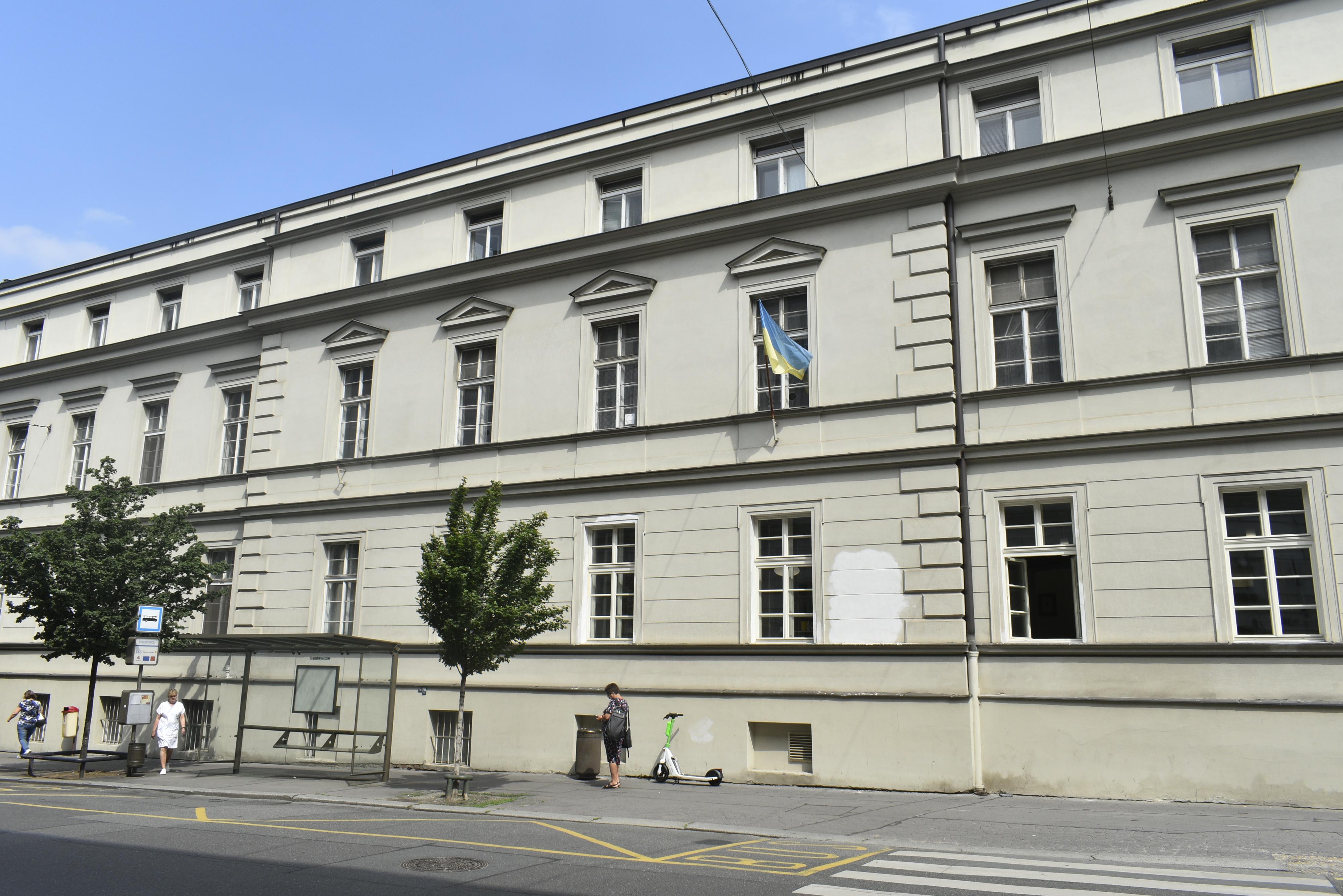 Ústav hematologie a krevní transfuze 1.LF a ÚHKT - Univerzita Karlova foto 2