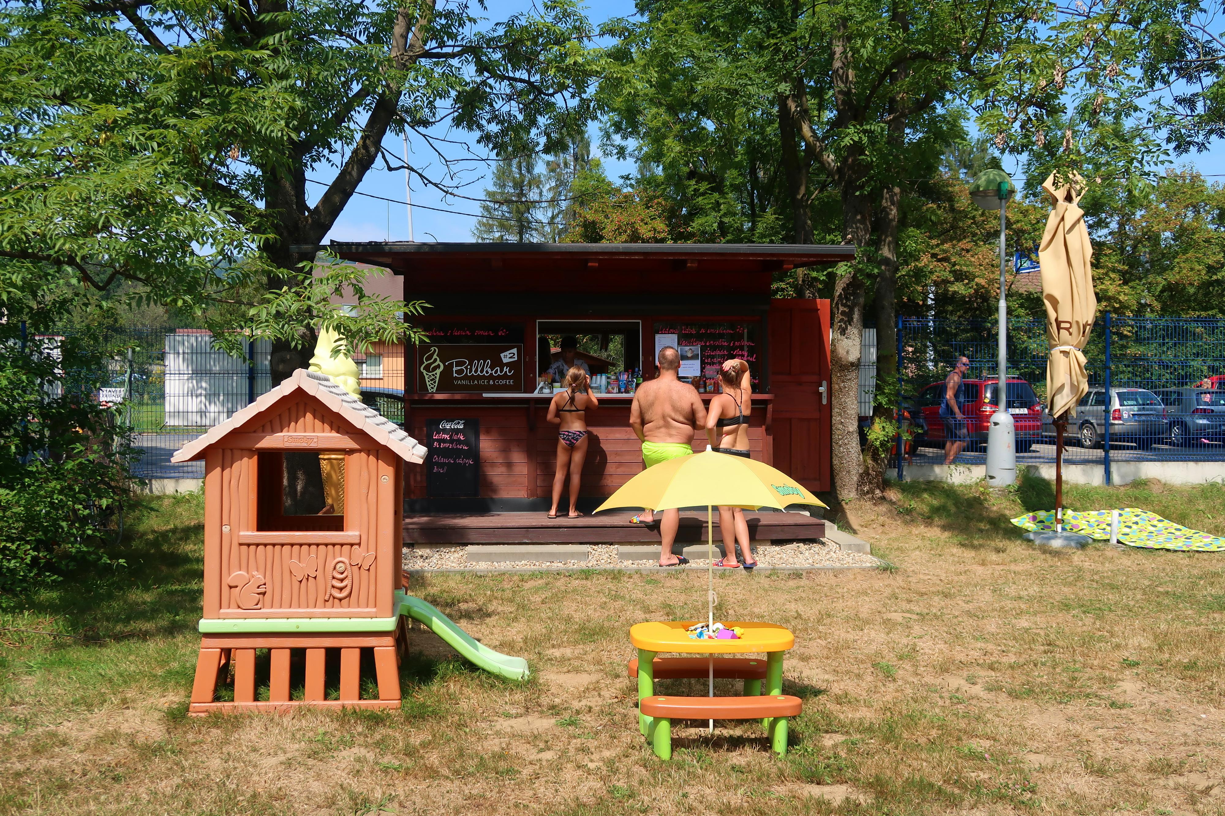 Občerstvení na koupališti Rožnov pod Radhoštěm foto 3
