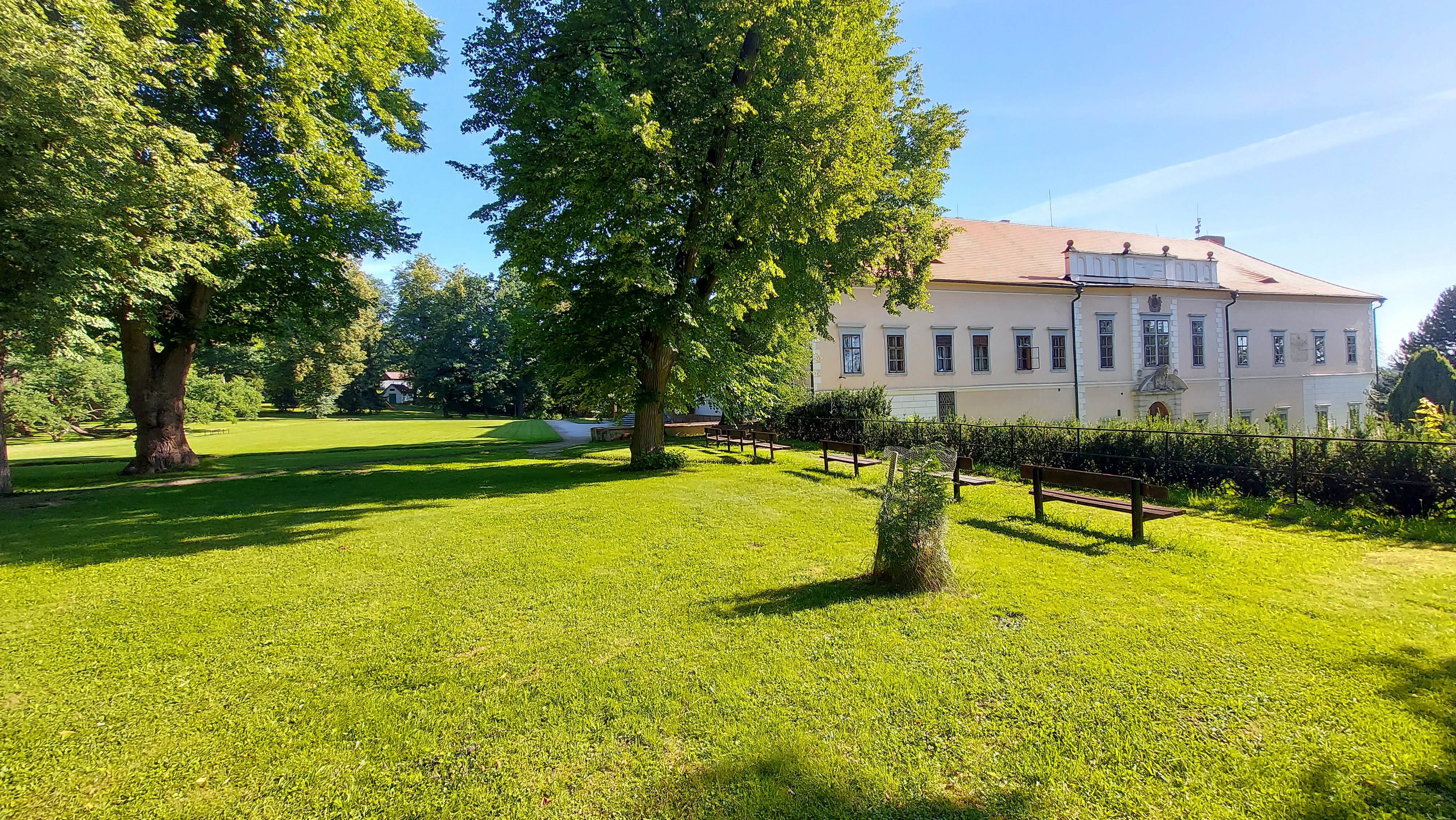 Zámek Štěkeň foto 4
