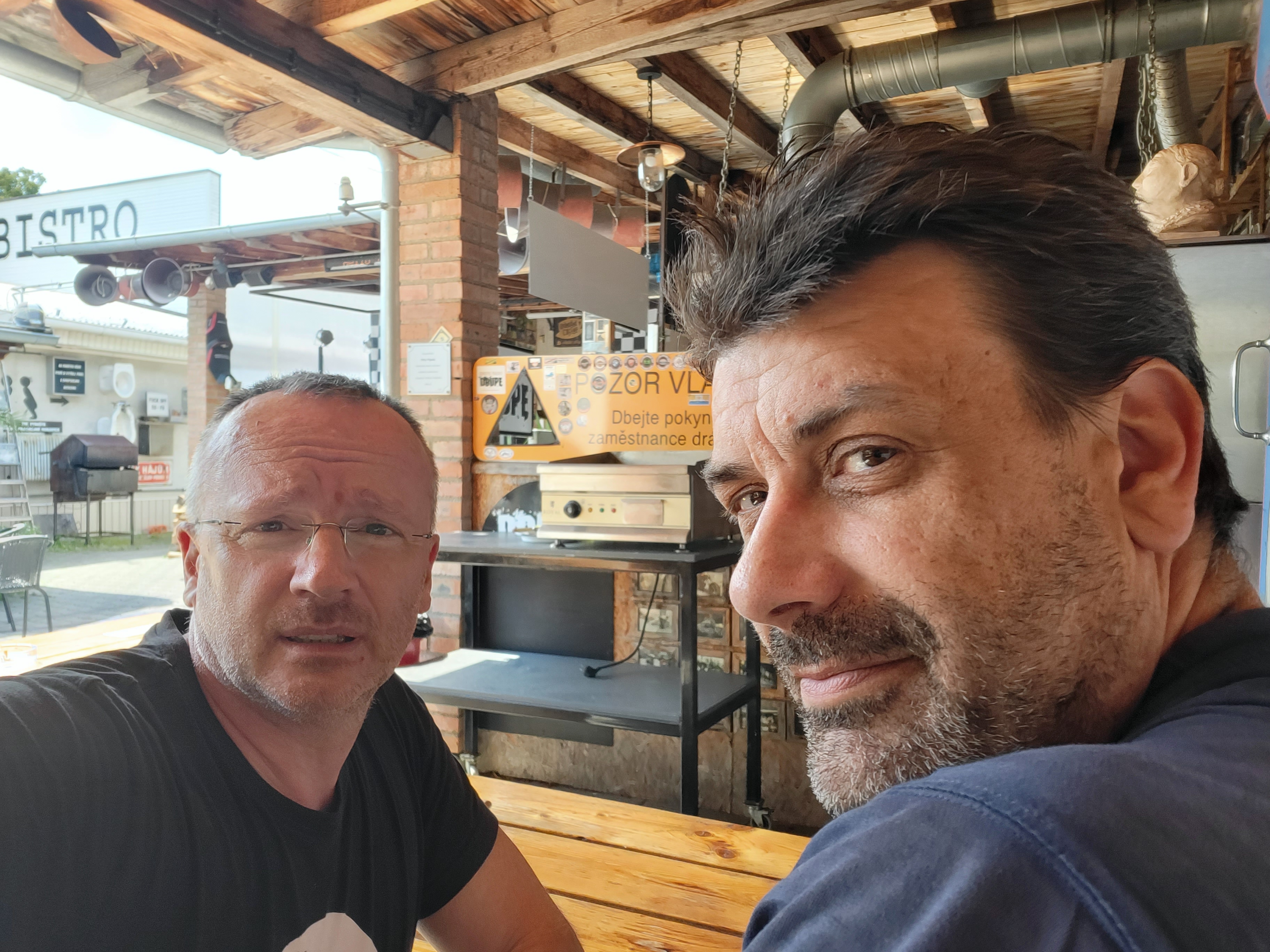 MOTORKÁŘSKÝ DOUPĚ foto 6