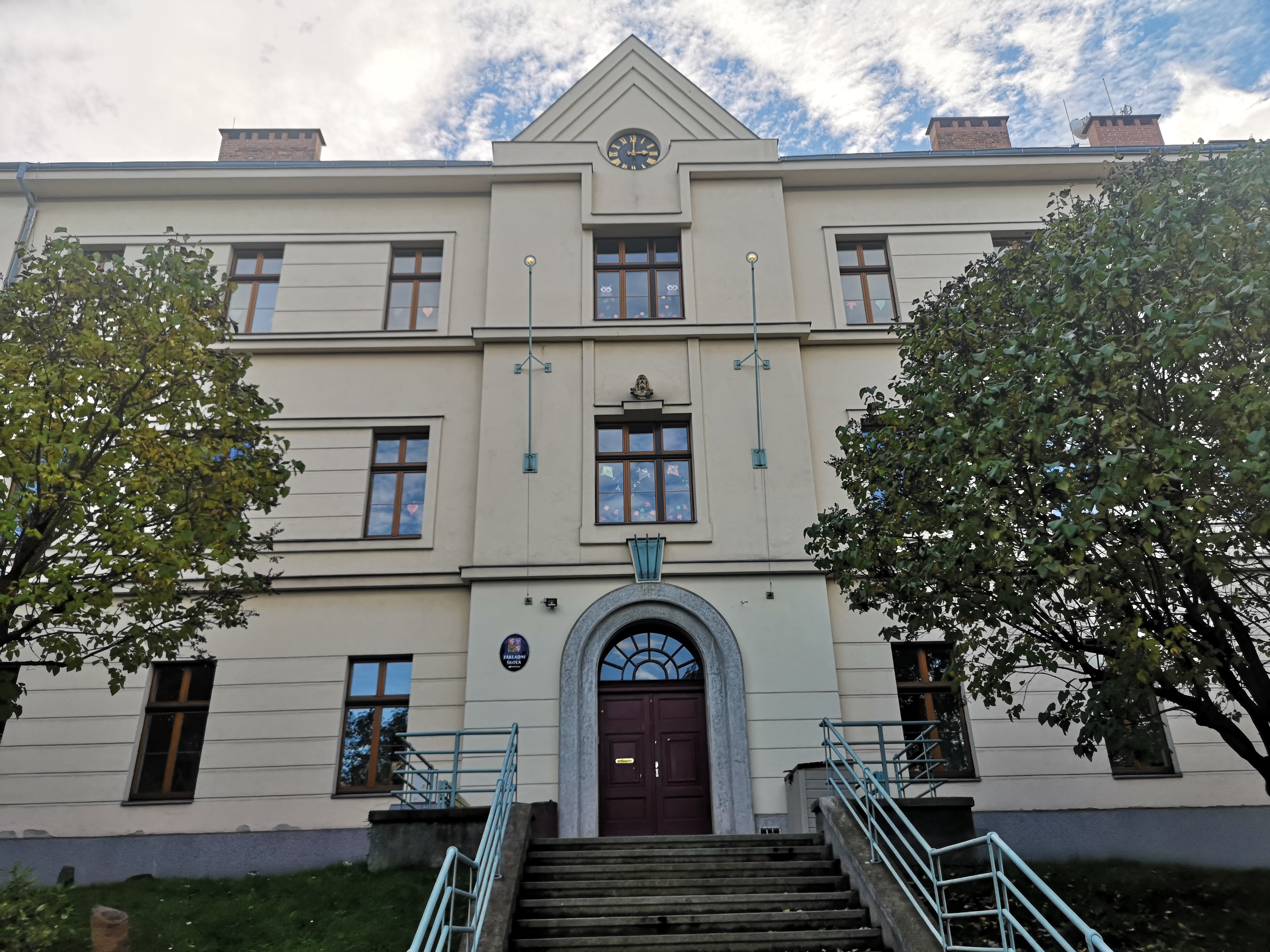 Základní škola a mateřská škola, Praha 8 - Ďáblice, U Parkánu 17