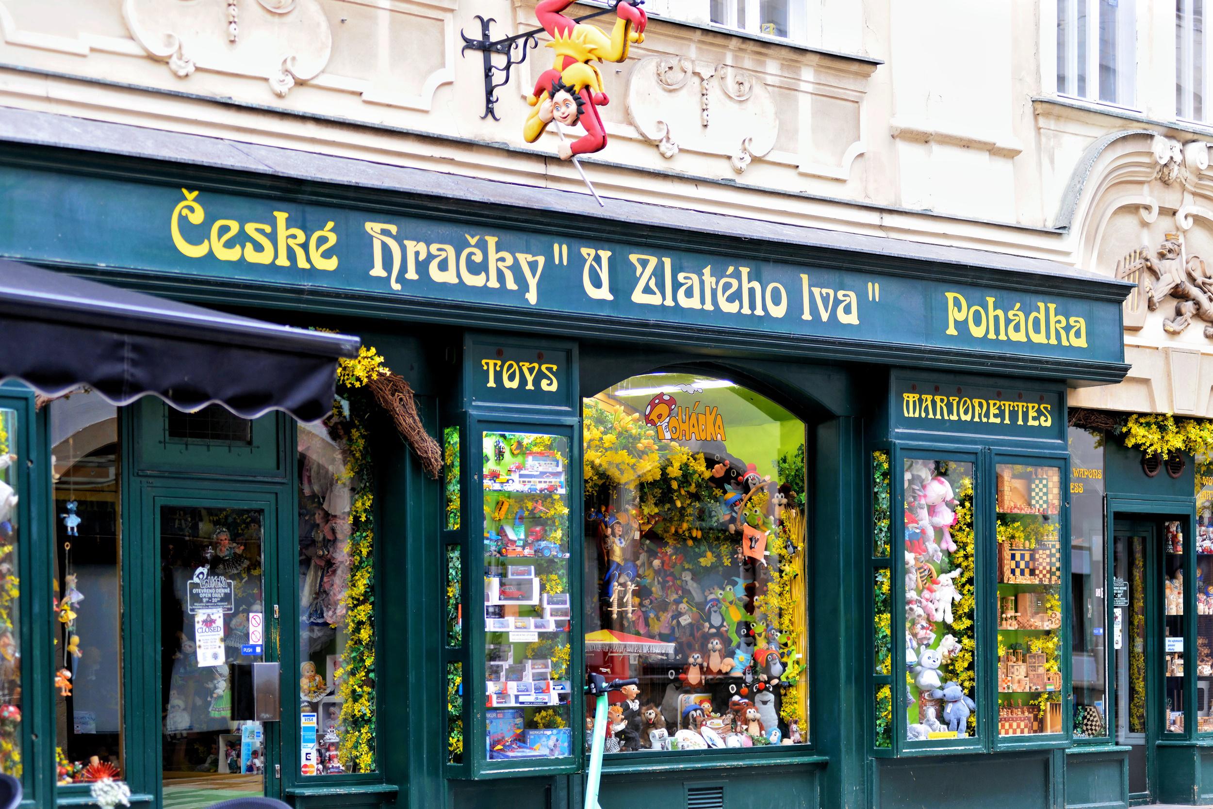 Pohádka s.r.o. Hračky u Zlatého Lva foto 2