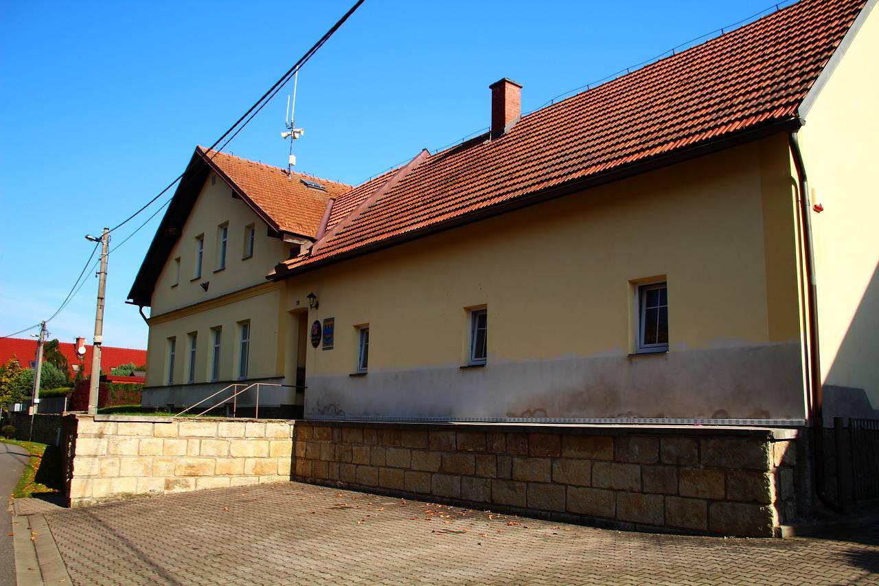 Benátky - obecní úřad foto 4