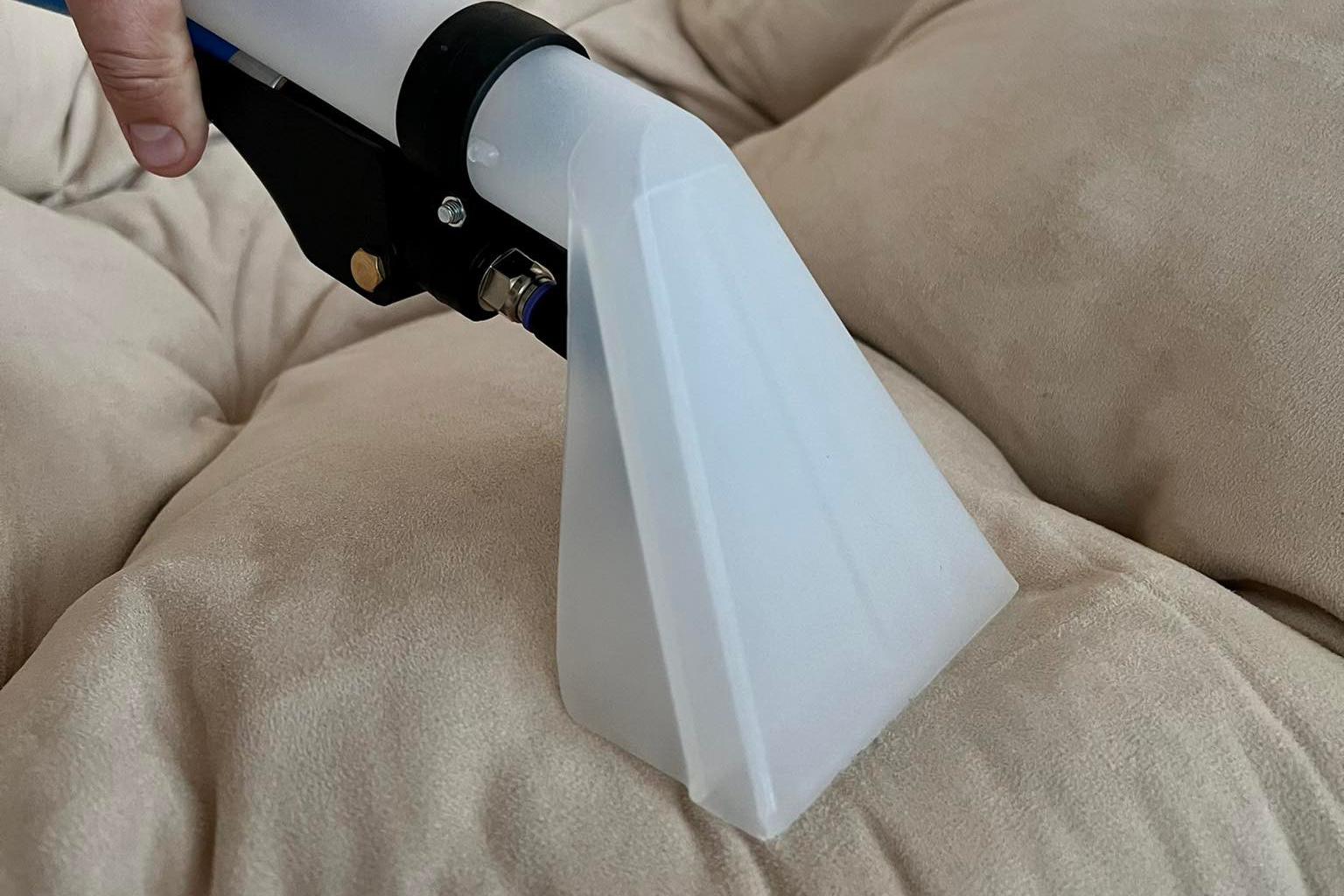 Čištění sedačky