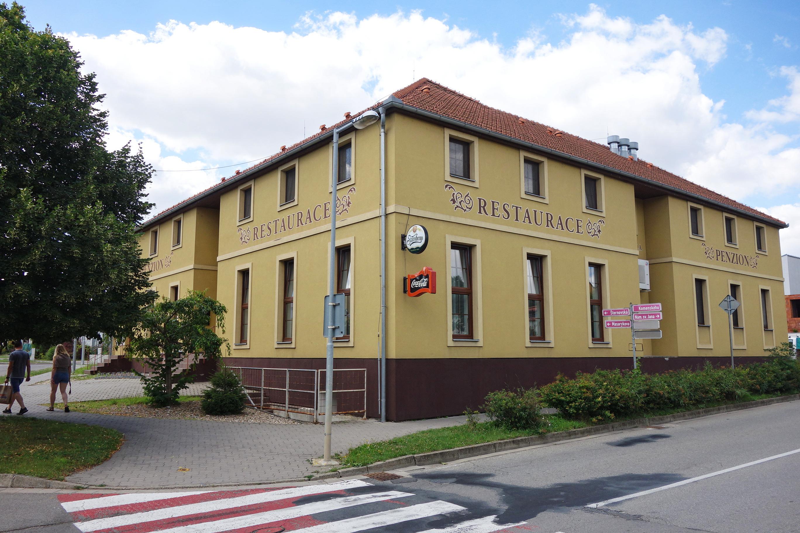 Restaurace a Penzion U Kostela foto 5